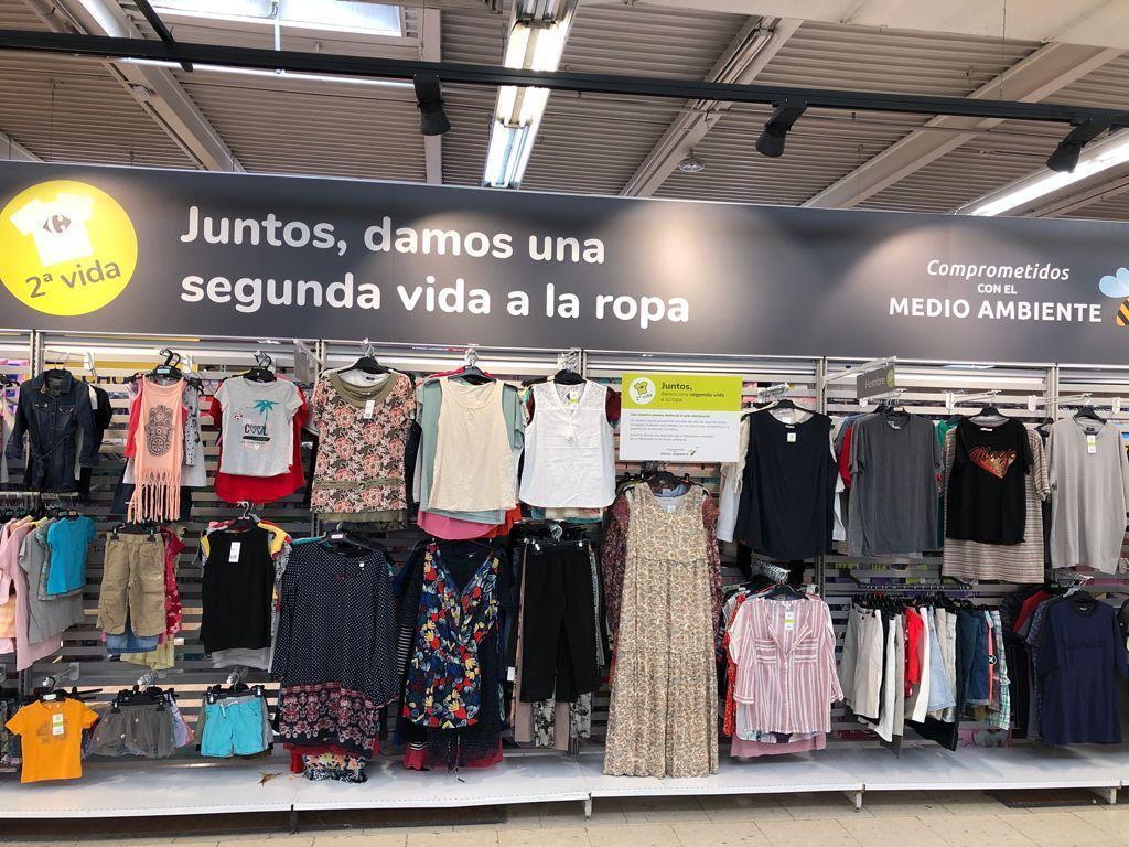 Más bien De otra manera Permanecer de pié Carrefour y Alcampo: qué ropa de segunda mano venden y a qué precios |  Ahorro y Consumo