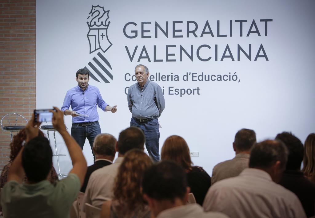 El conseller de Educacin, Vicent Marz, junto al secretario autonmico, Miguel Soler.