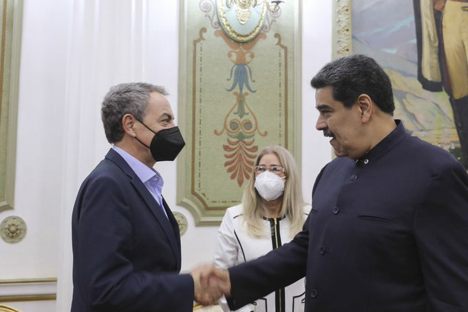 Nicolás Maduro y José Luis Rodríguez Zapatero, en el palacio de Miraflores.