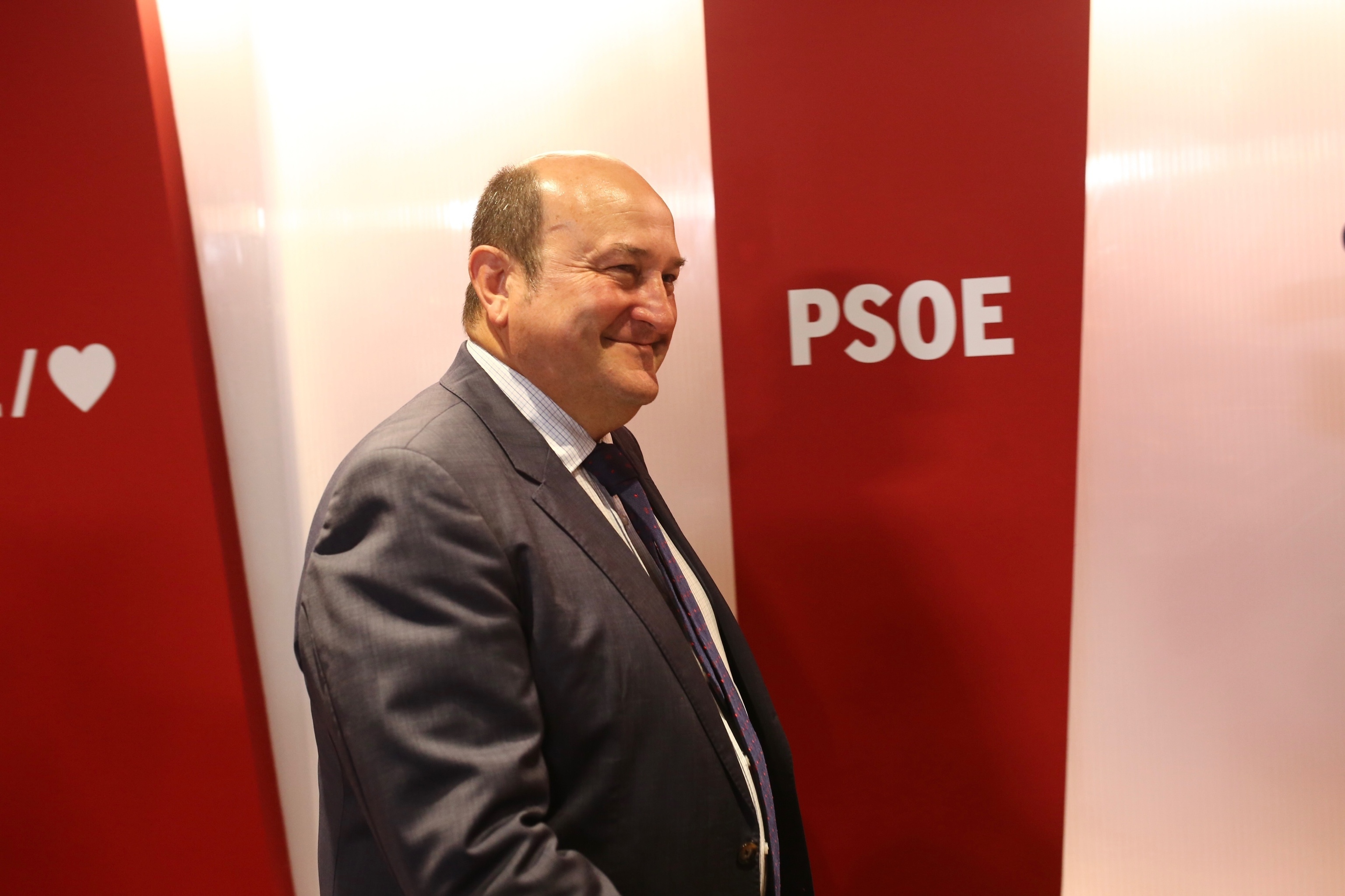 El presidente del PNV Andoni Ortuzar en la sede del PSOE en Ferraz tras un encuentro con Snchez en 2019.
