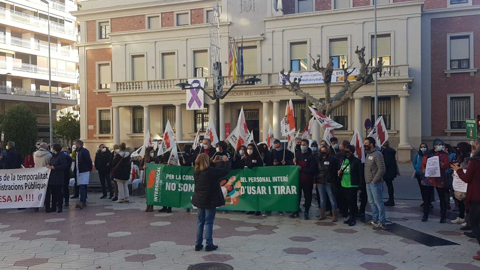 Concentración en la plaza María Agustina de Castellón, este martes.