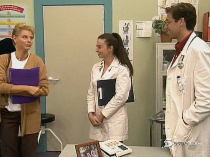 Rueda, junto a Lola Baldrich y Emilio Aragón, en una escena de Médico de familia.
