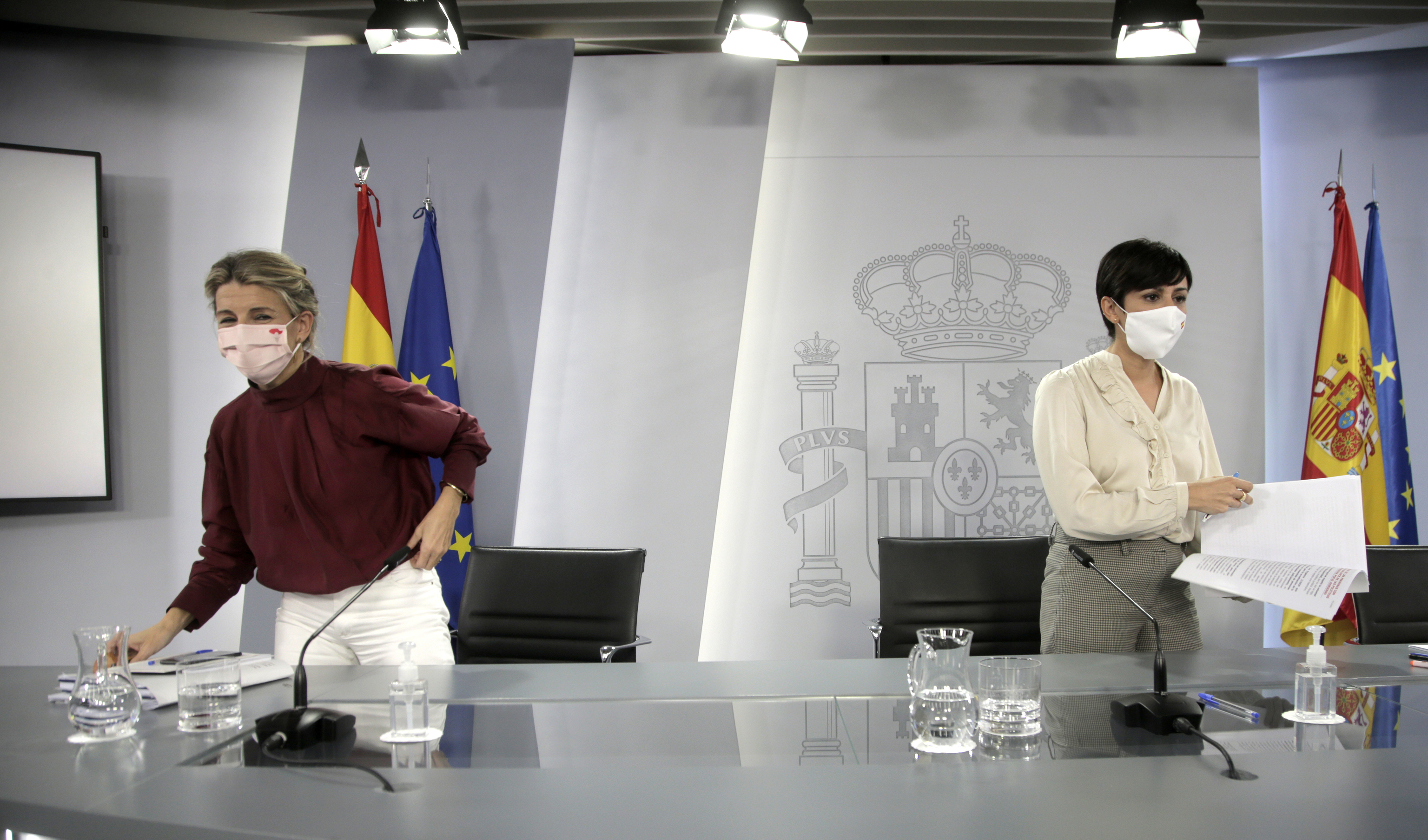Yolanda Díaz e Isabel Rodríguez, tras el Consejo de Ministros del viernes.