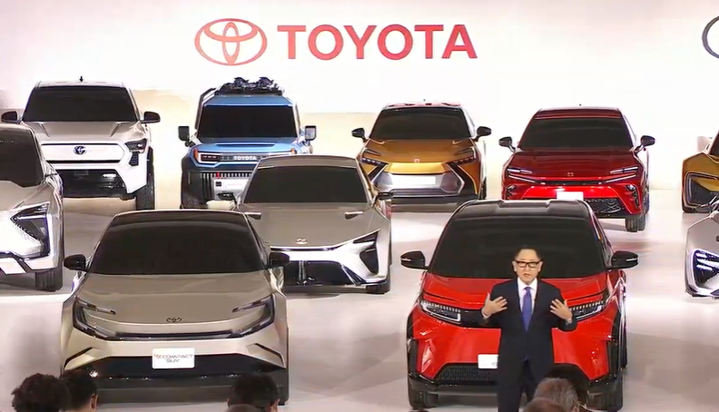 Akio Toyoda, presidente de Toyota Motor Company, durante la presentacin, Toyota BZ, electric vehcles