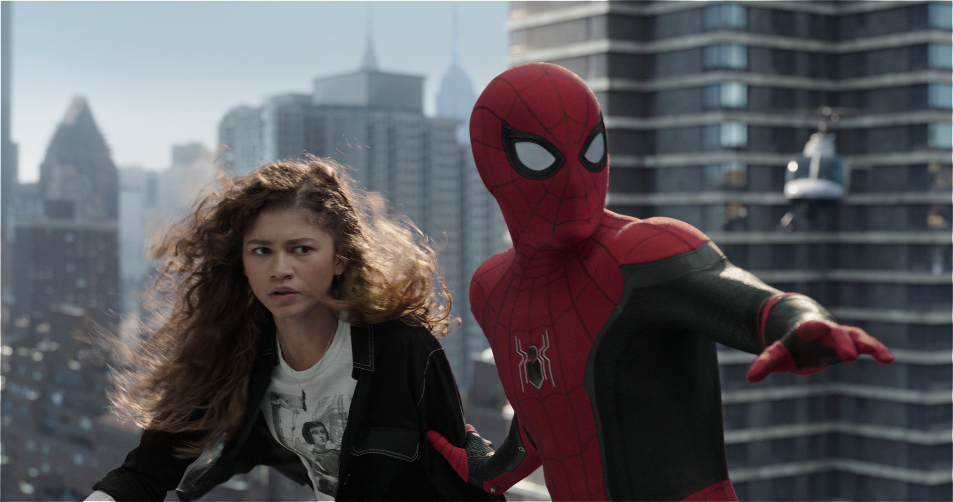 MJ (Zendaya) y Peter Parker/Spider-Man (Tom Holland).