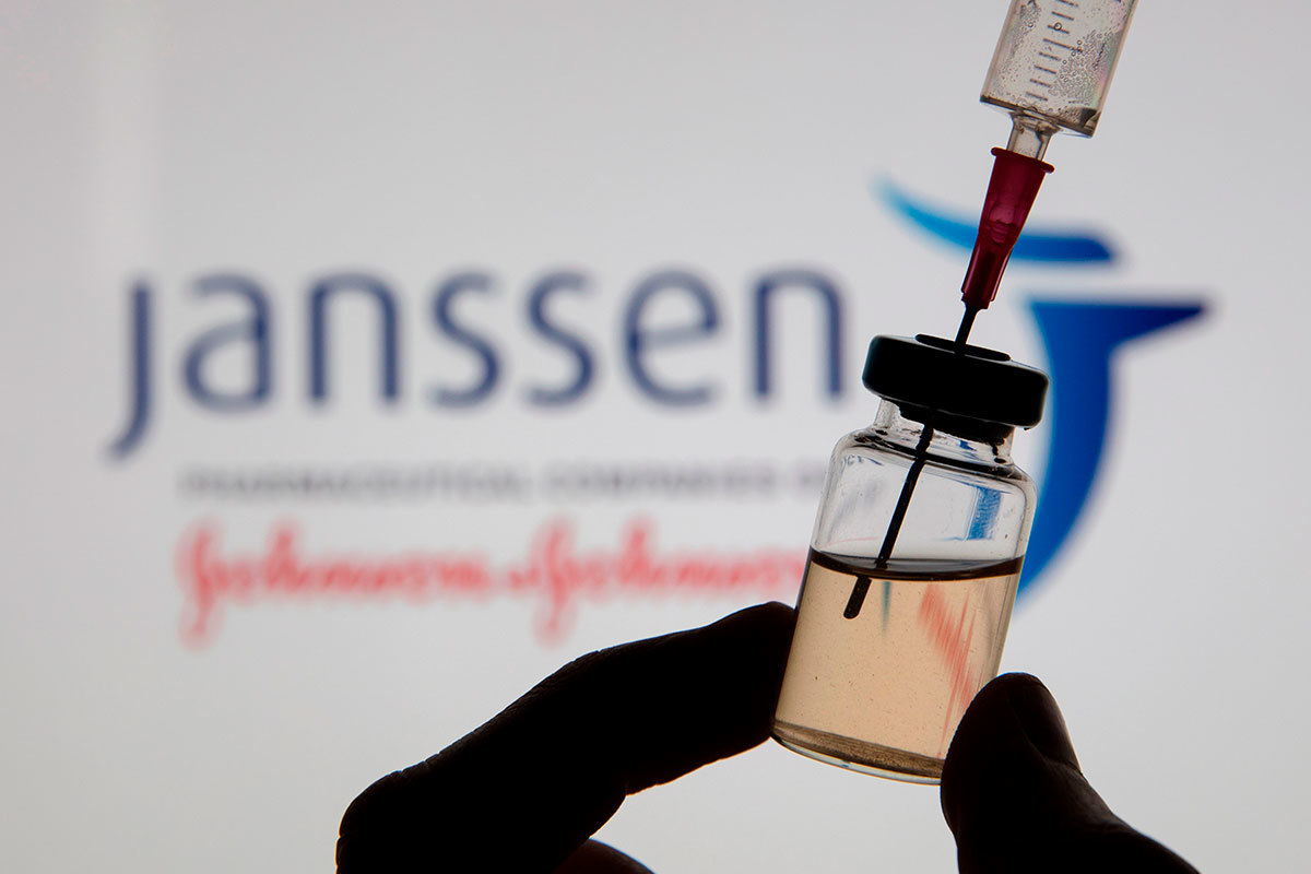 El comit dice que se puede administrar dosis de refuerzo con Janssen, tambin entre personas vacunadas con vacunas de ARNm.