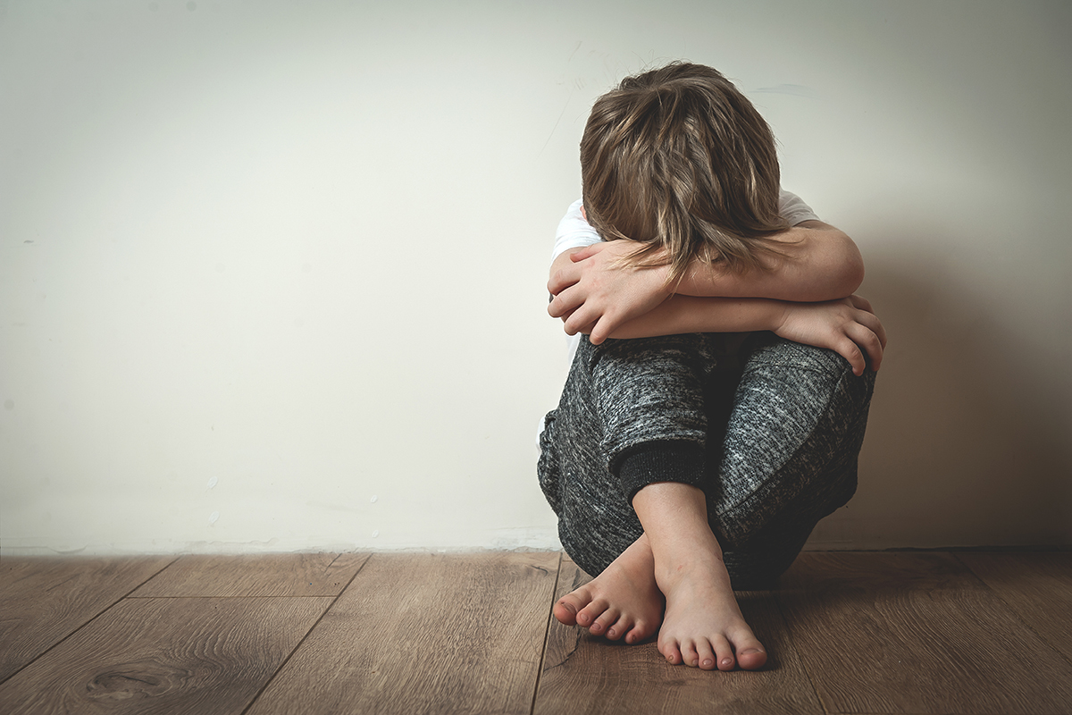 Maneje sus emociones para prevenir la ansiedad en sus hijos