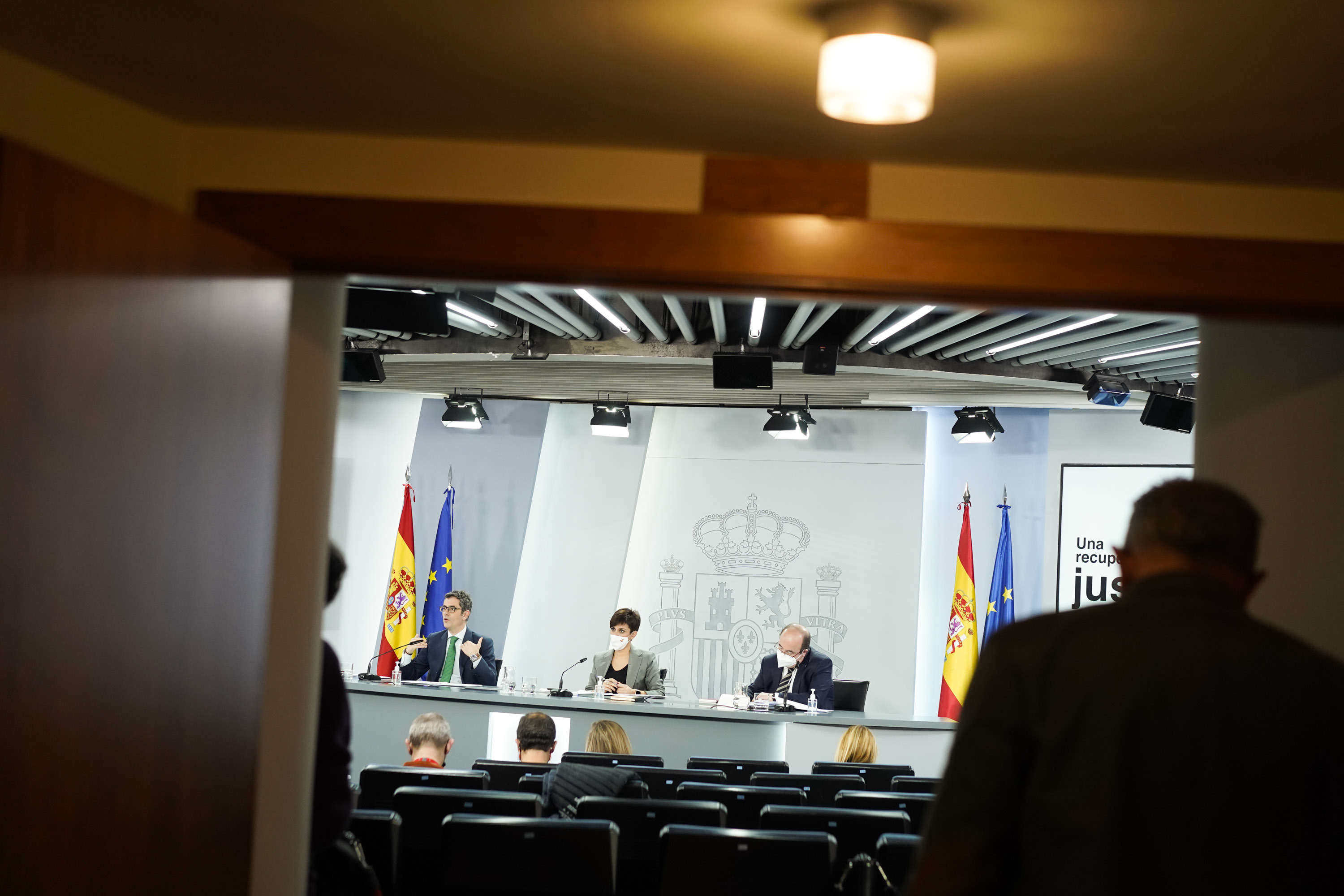 Flix Bolaos, Isabel Rodrguez y Miquel Iceta, durante su comparecencia de ayer.