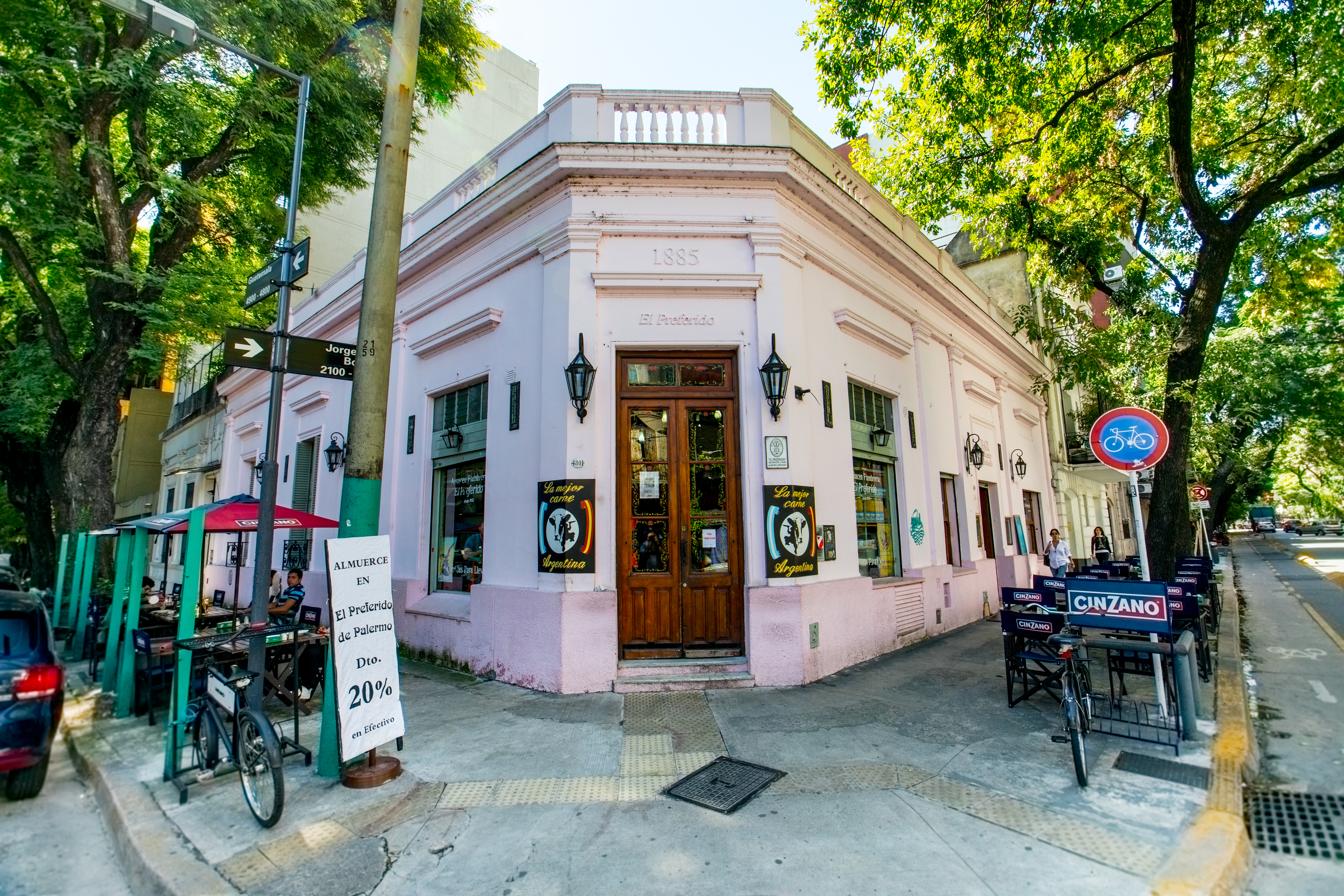 Restaurante El Preferido del barrio de Palermo.