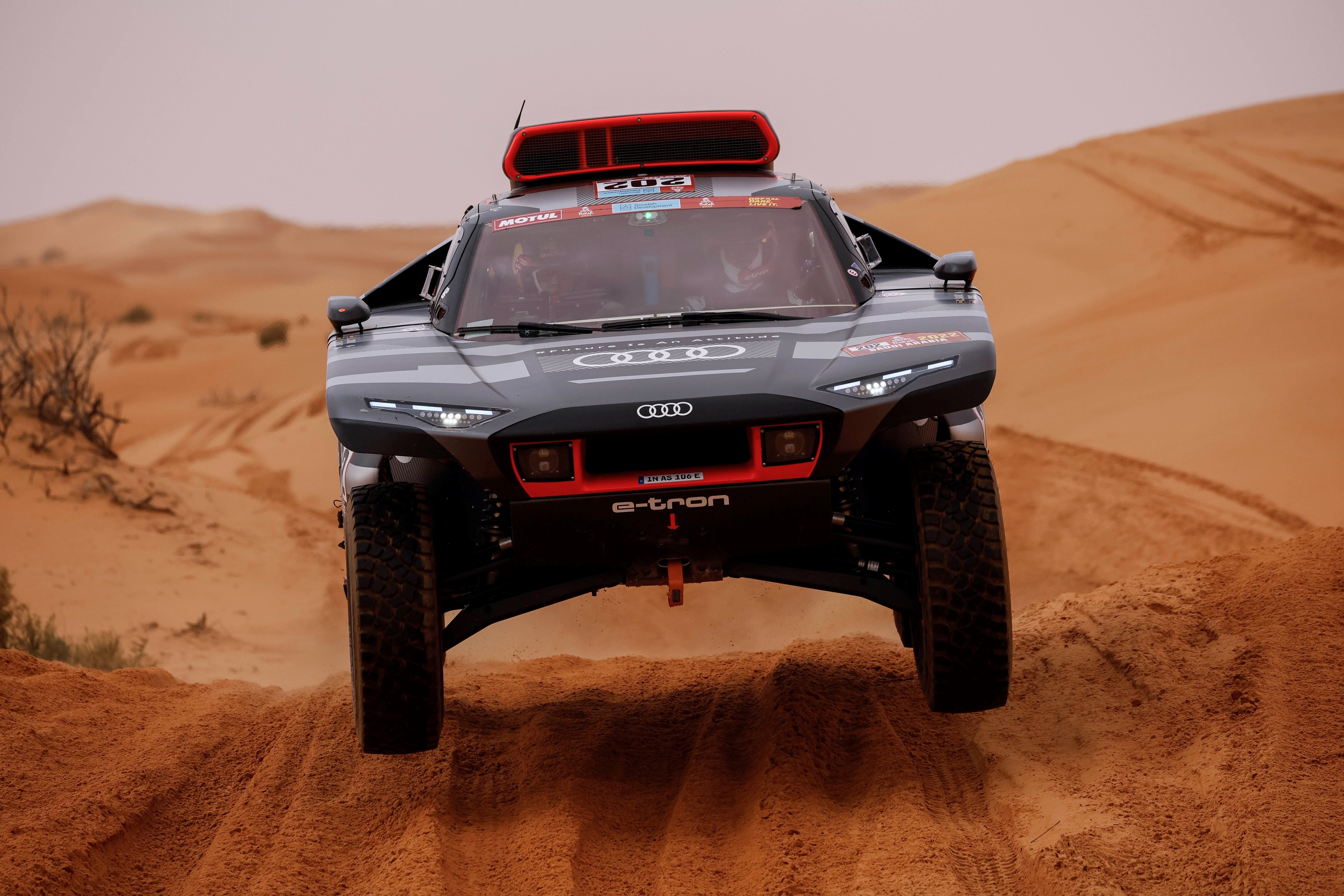 Carlos Sainz, durante la segunda etapa del Rally Dakar.