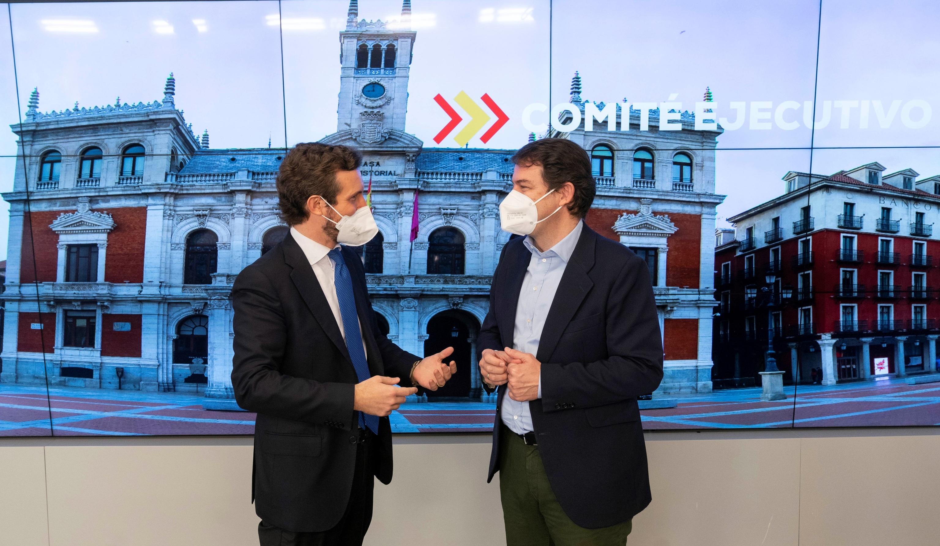 Pablo Casado y Alfonso Fernndez Maueco, en una reunin en la sede del PP en Madrid.