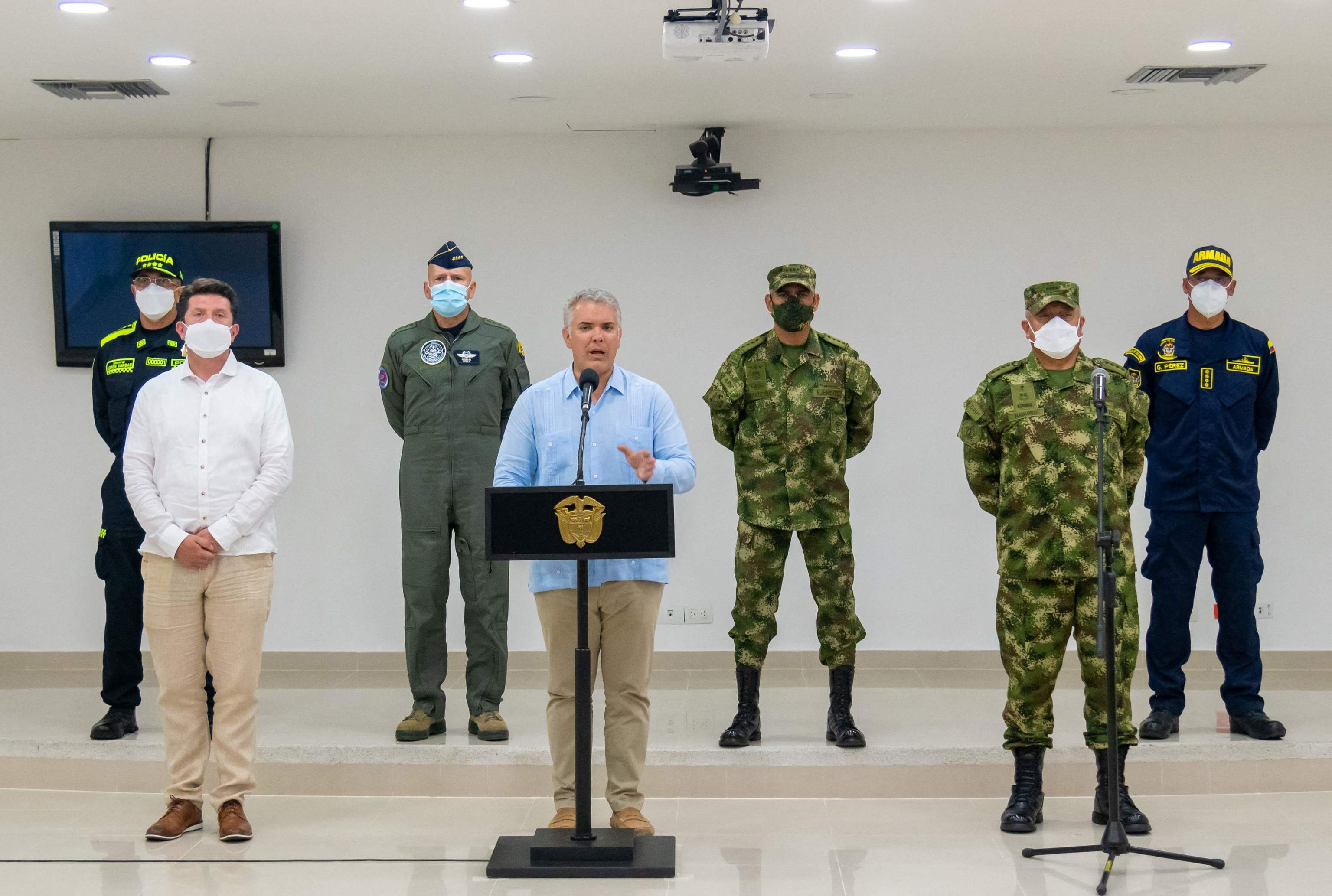 Iván Duque anuncia un refuerzo militar en la frontera venezolana.
