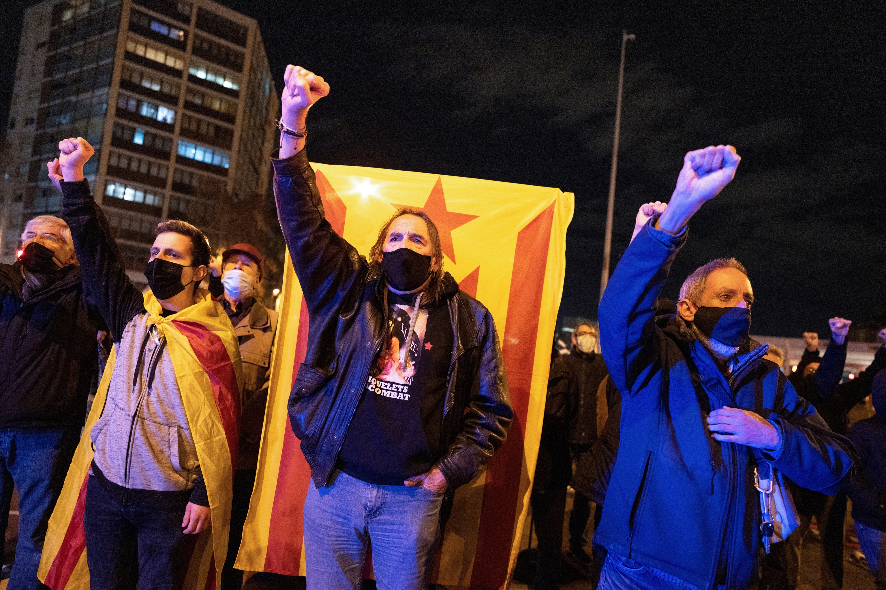 Pere Aragons permite al independentismo radical cortar de nuevo la Meridiana