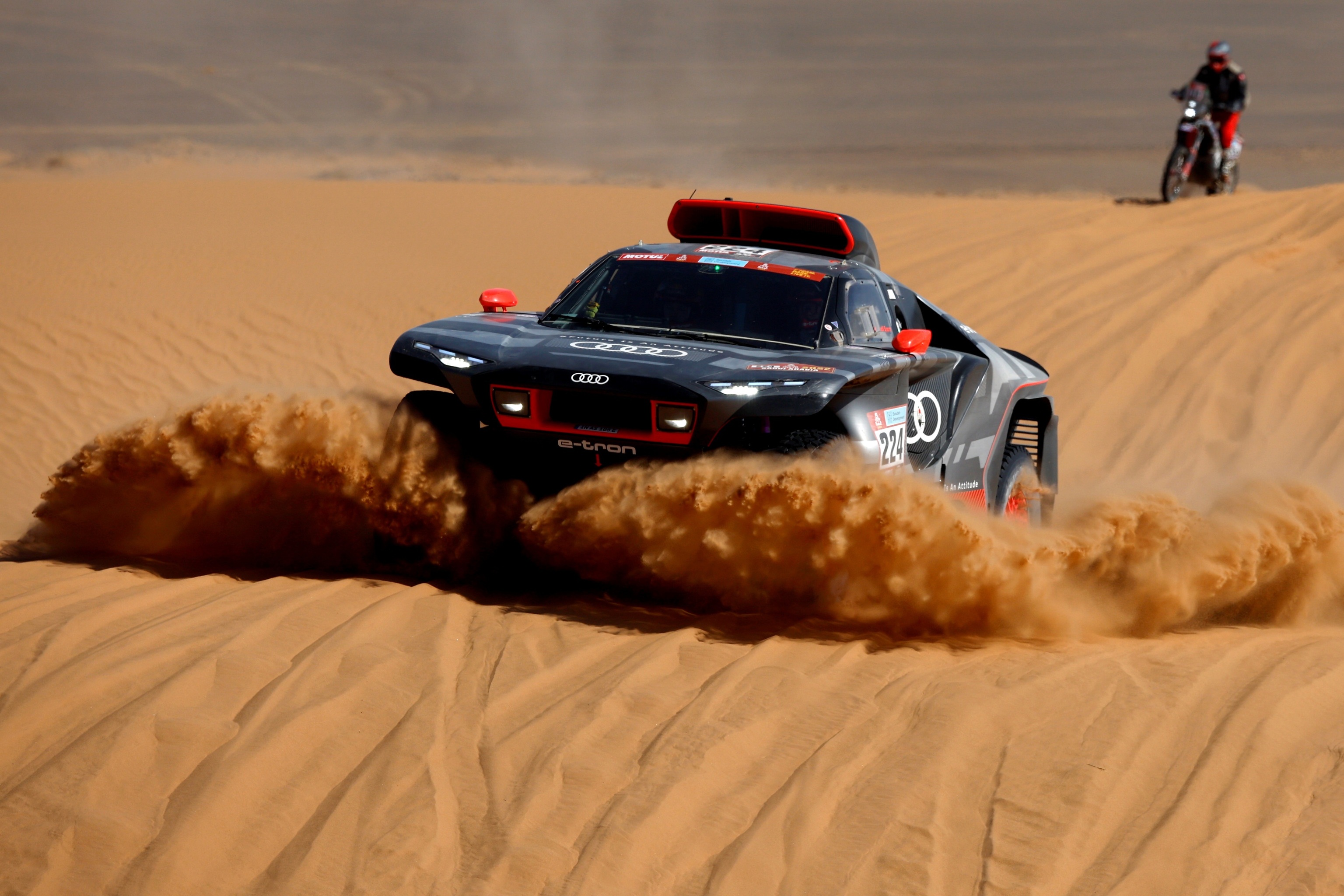 El Audi de Ekstrom, durante la octava etapa del Dakar.