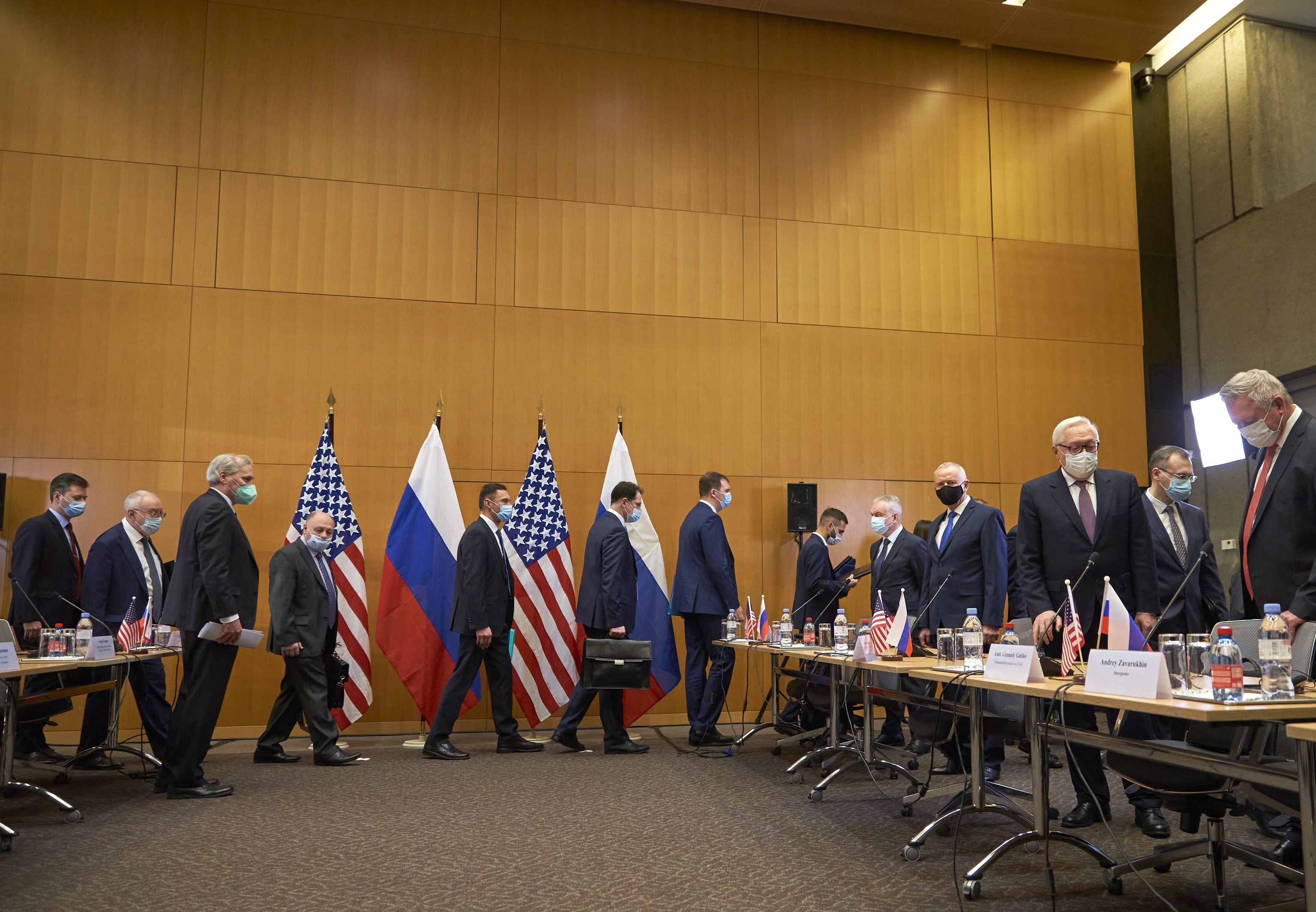 La delegacin rusa llega a Ginebra para las negociaciones con EEUU.
