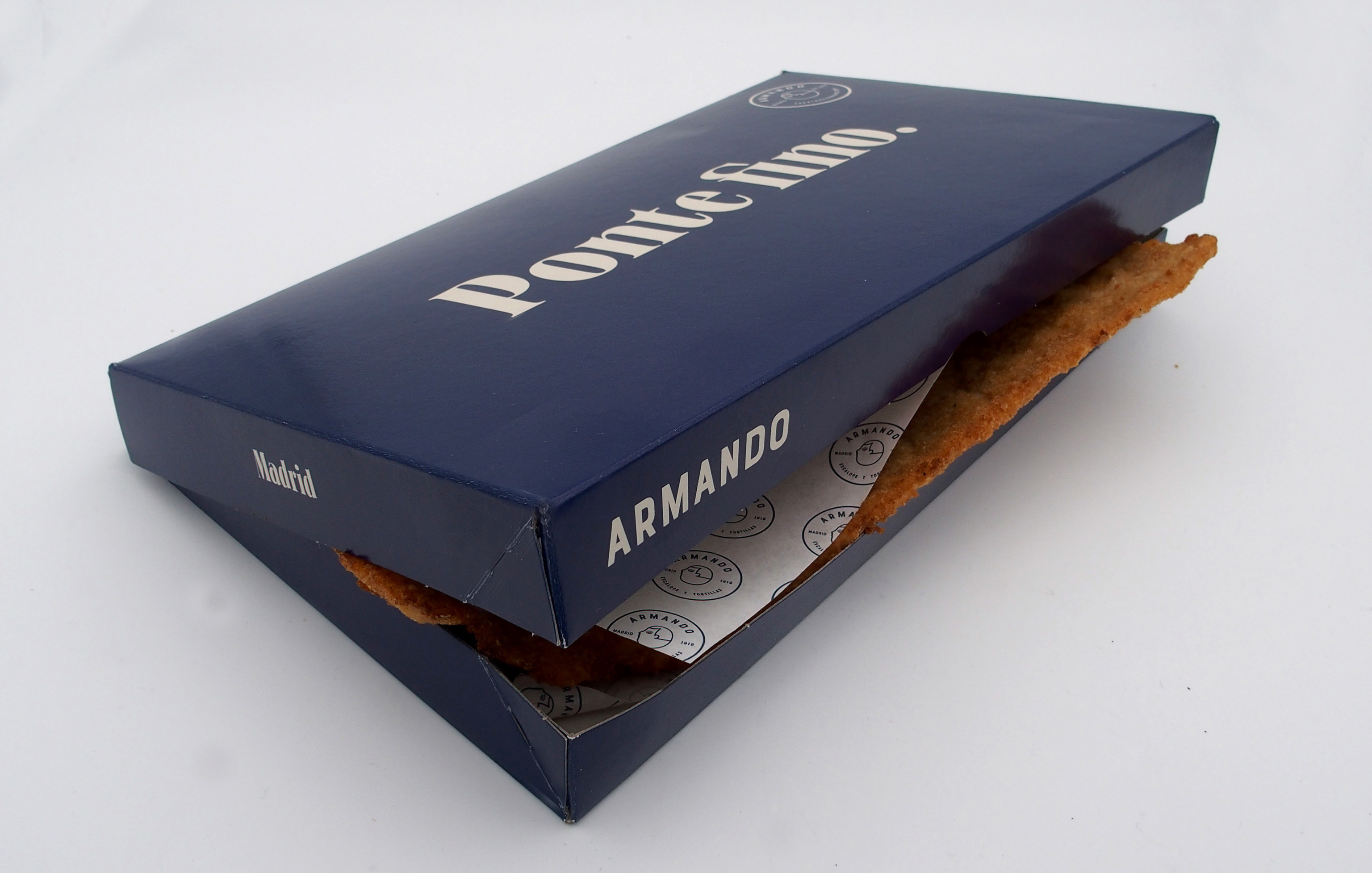 El famoso escalope Armando de la Familia La Ancha con su nuevo packaging 'Ponte fino.'.