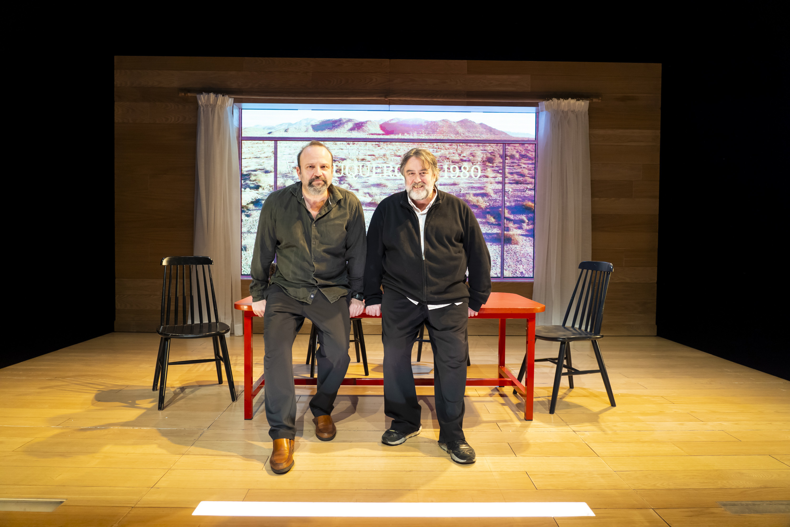 Juan Cavestany y Andrés Lima en el escenacio de la Sala Verde de los Teatros del Canal.
