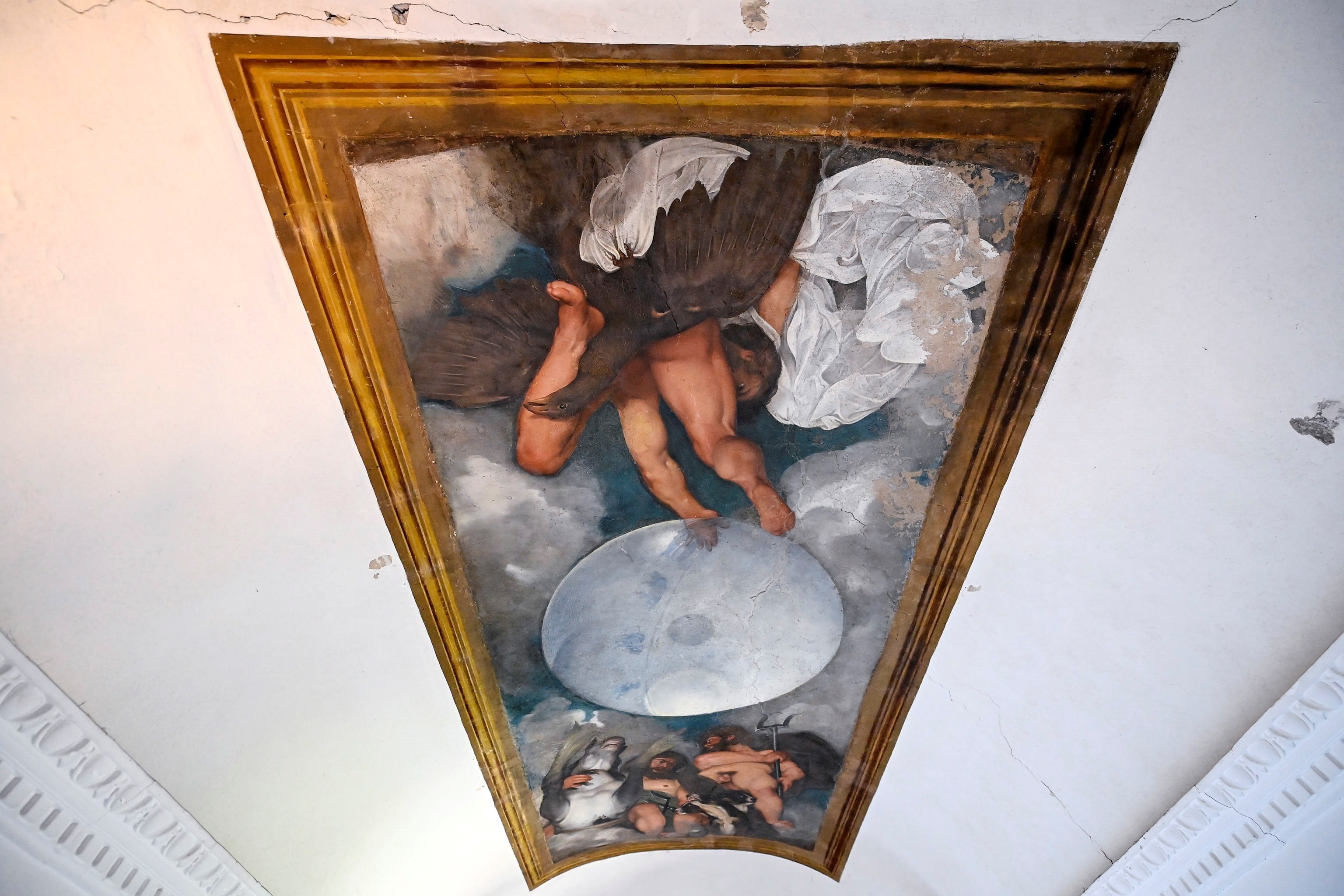 La polémica subasta del palacio con el único mural de Caravaggio acaba sin comprador