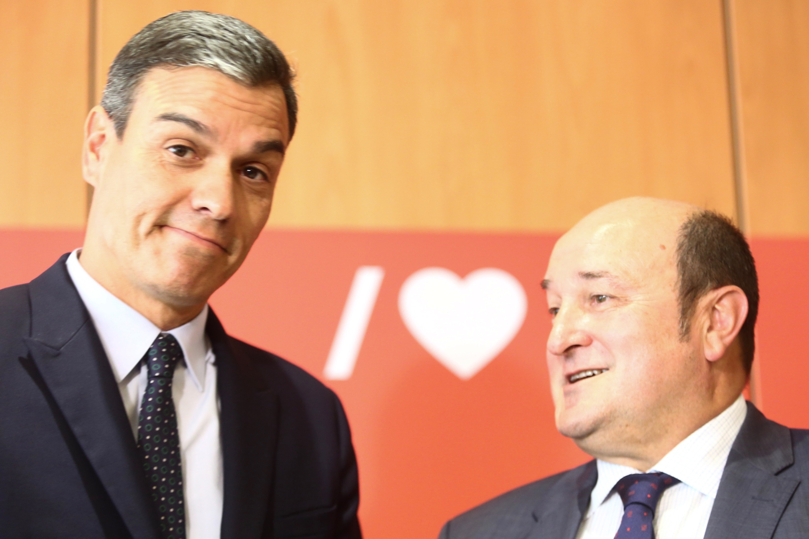 Pedro Sánchez y Andoni Ortuzar, juntos en la sede del PSOE en Madrid, tras reafirmar su pacto en septiembre de 2019.