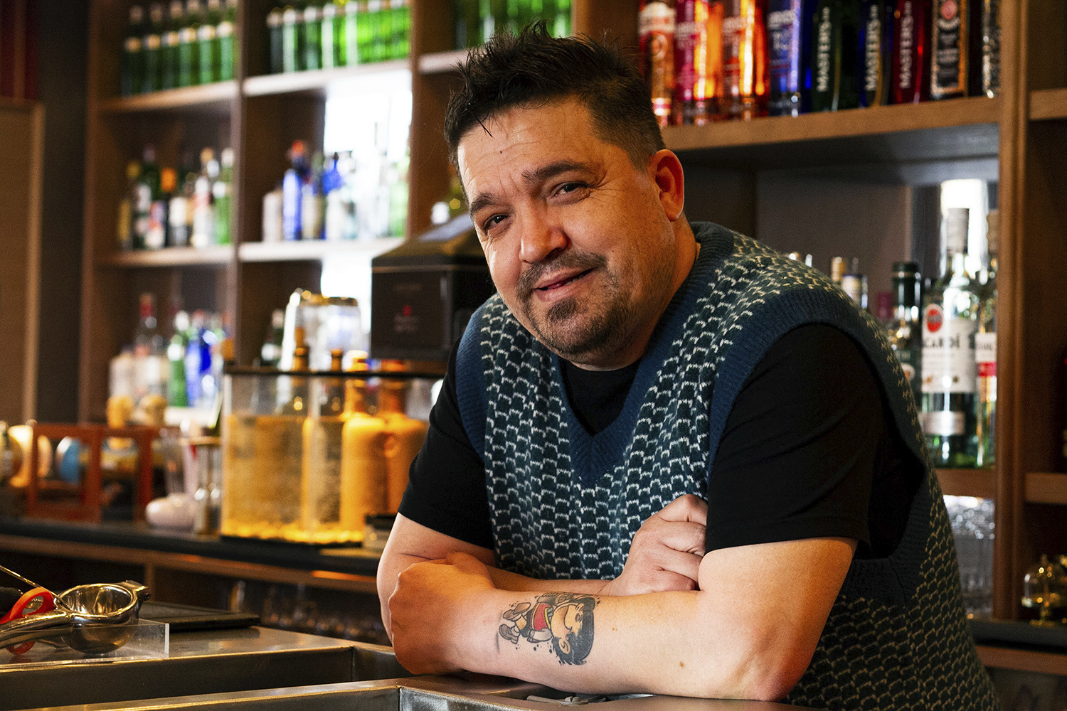 El 'bartender' Carlos Moreno.
