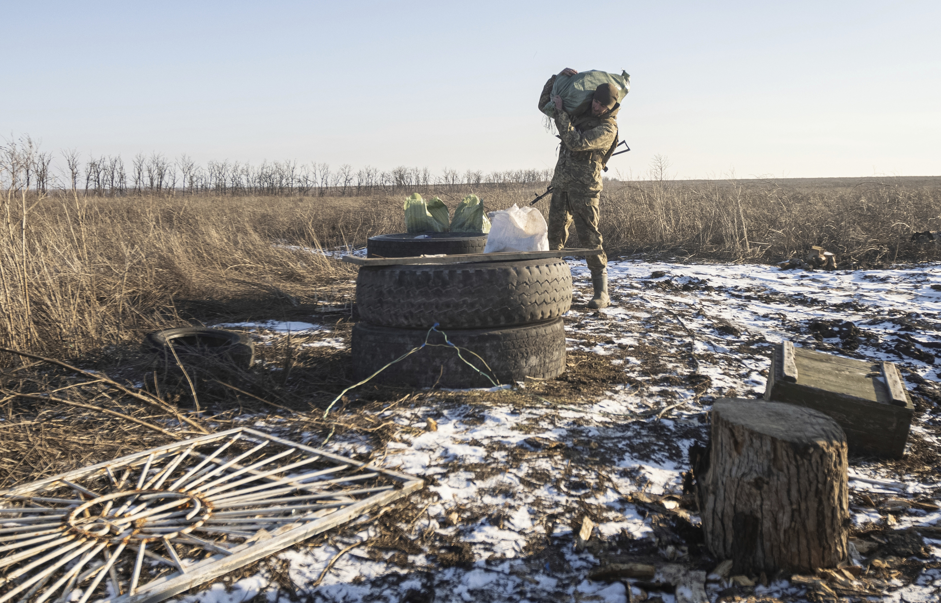 Un soldado ucraniano, en la frontera.