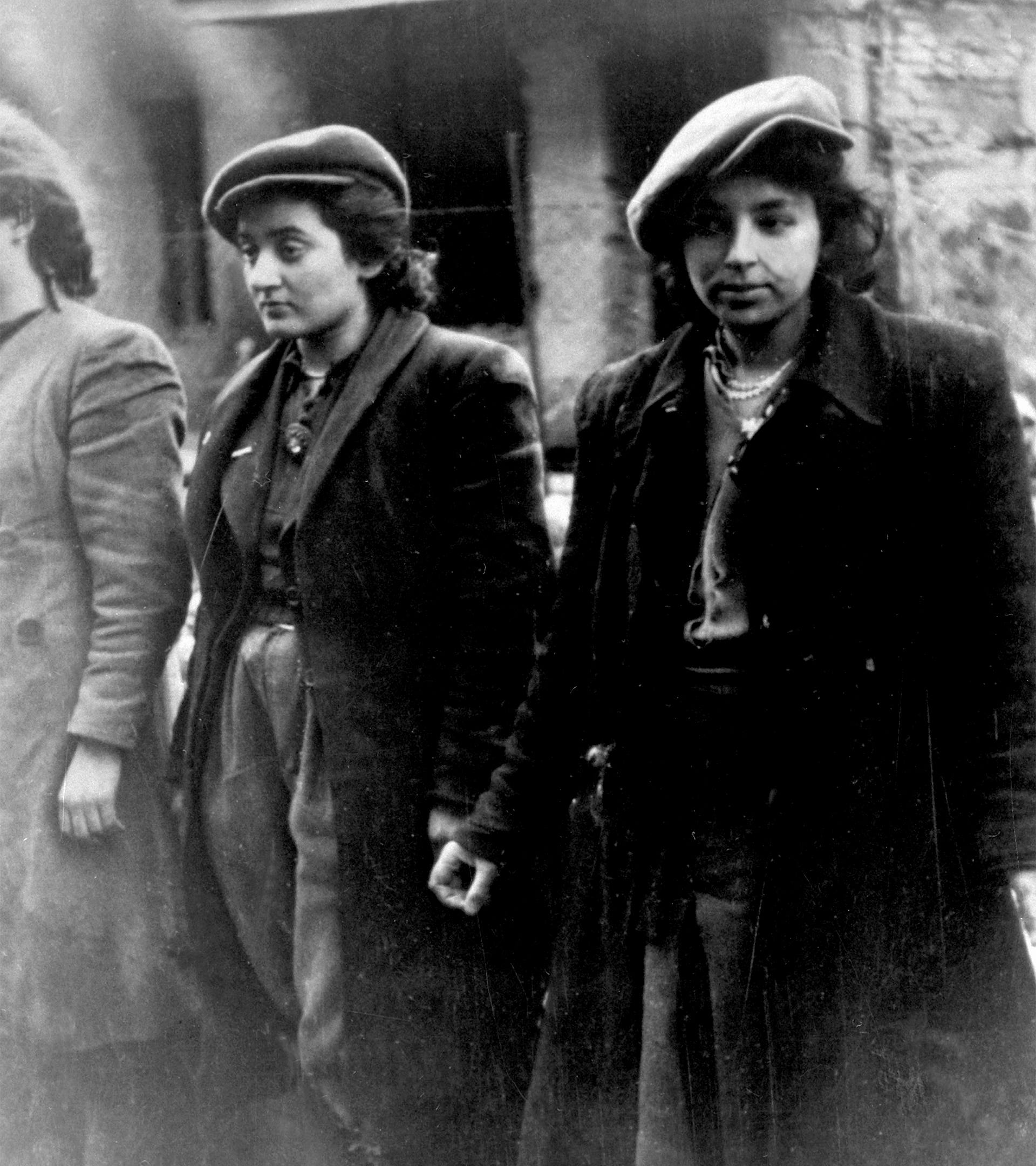 Mujeres judas capturadas por los nazis en 1943.