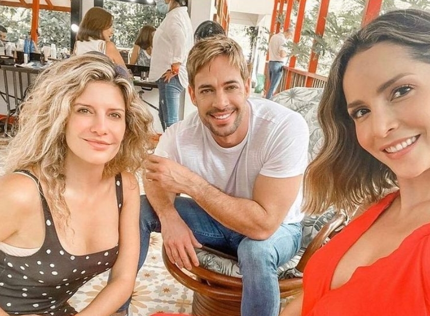 Mábel Moreno, William Levy y Carmen Villalobos, tres de los protagonistas de la serie, en un selfie compartido en Instagram.