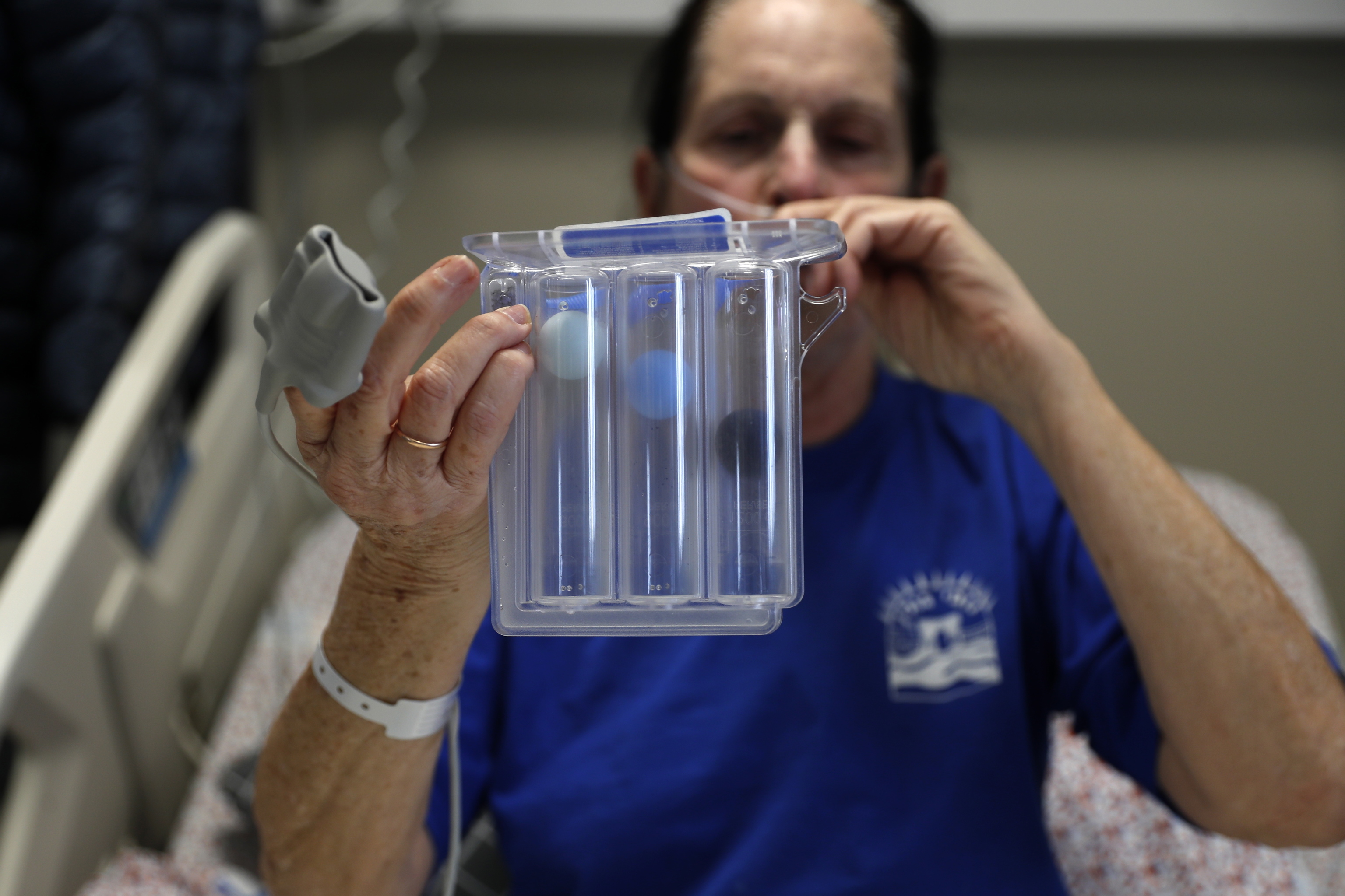 Test pulmonar a un paciente de Covid en el hospital Ziv en Zefat, Israel.