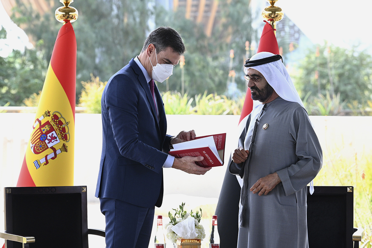 El presidente del Gobierno, Pedro Snchez, y el de Emiratos, Mohammed Al Maktoum, este mircoles en la Expo de Dubi