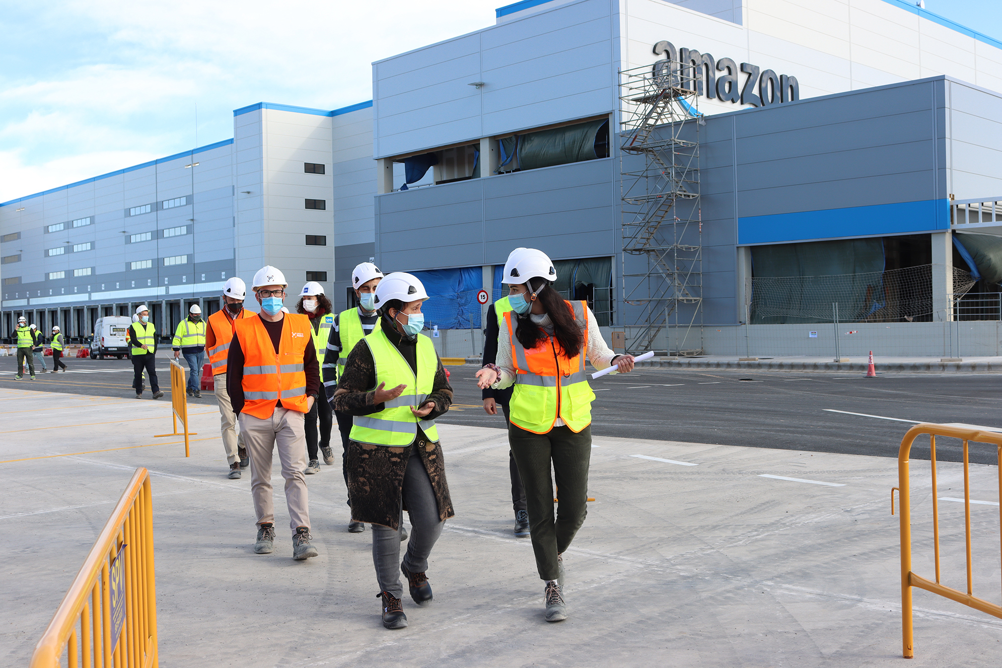 Obras de construccin en Onda de las instalaciones de Amazon en un polgono industrial del municipio.