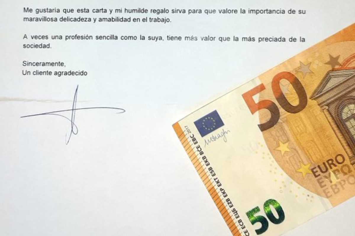 Imagen de la carta con 50 euros que ha compartido @sarareipalacios