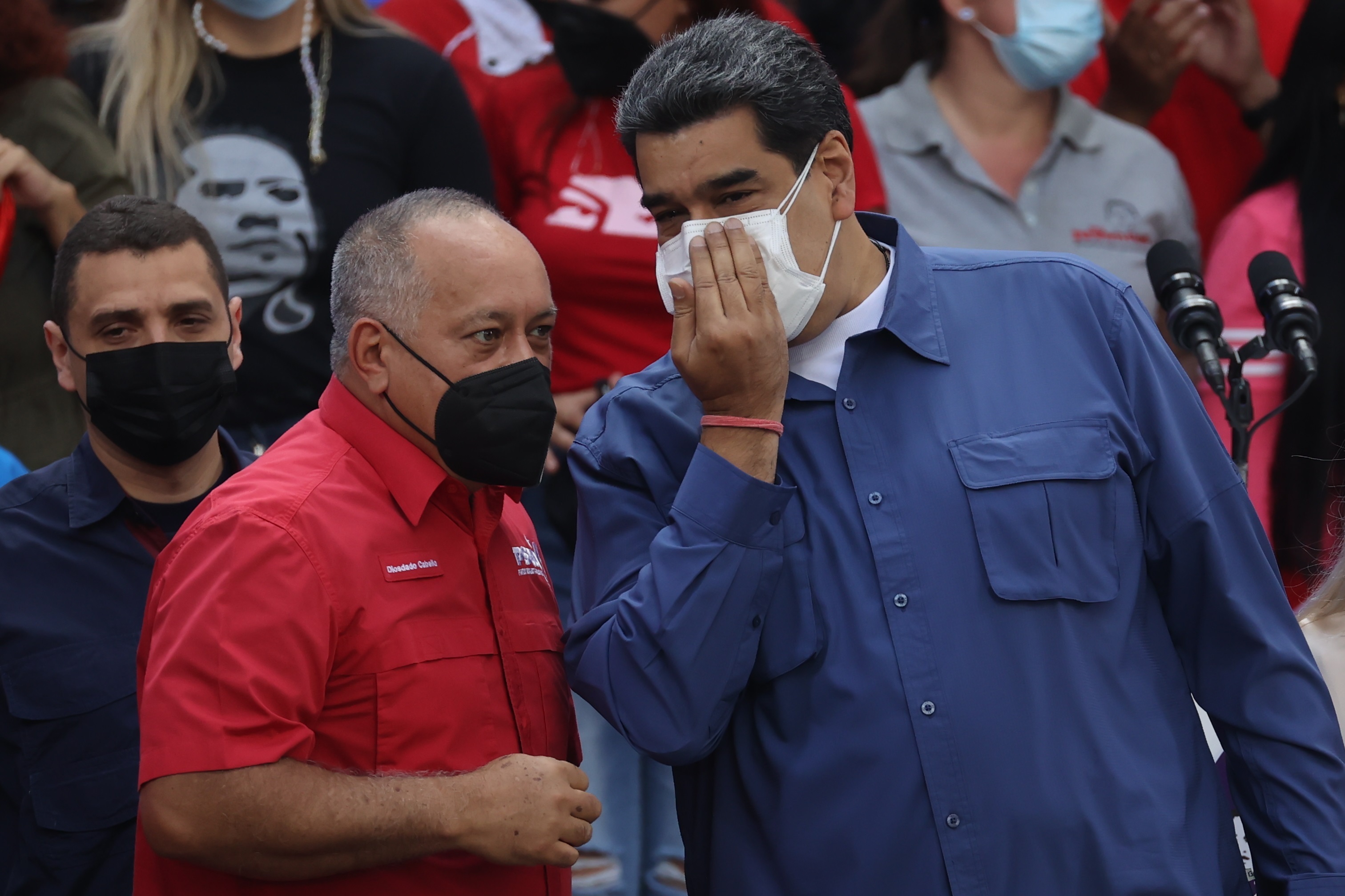 Nicols Maduro junto a su mano derecha, Diosdado Cabello.