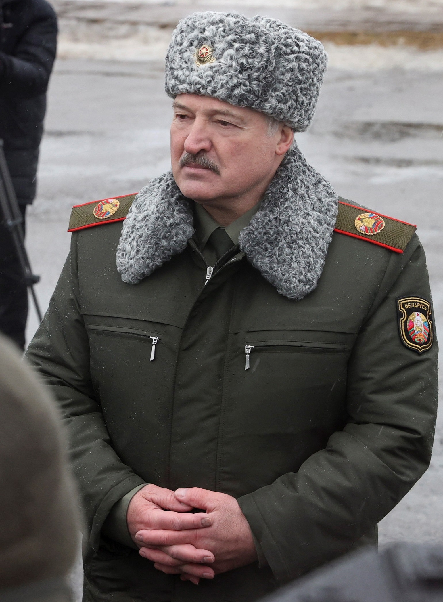 El presidente bielorruso Alexander Lukashenko visitando el campo de entrenamiento Osipovichsky, región de Mogilev, Bielorrusia