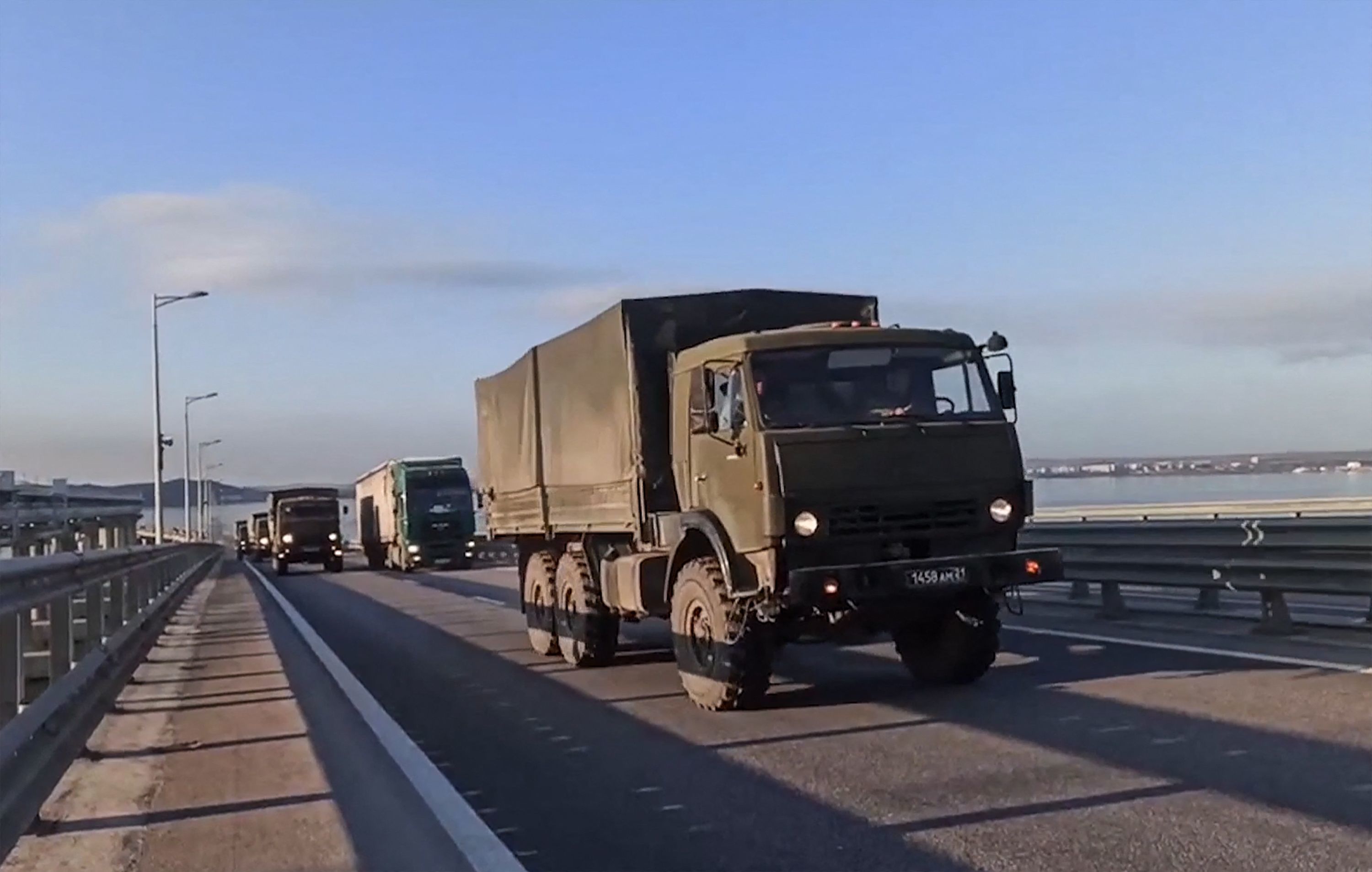 Convoy militar ruso en Crimea.