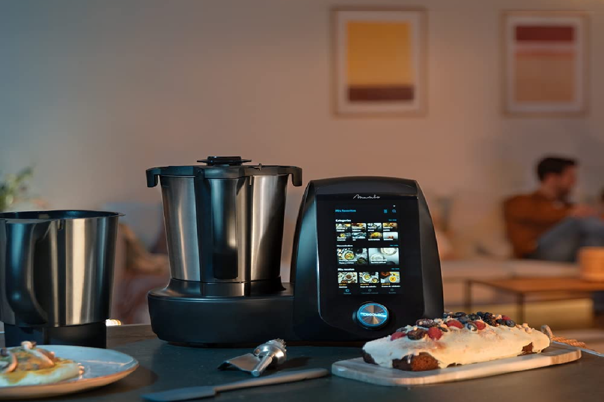 temperamento Grande Contestar el teléfono Así es el nuevo robot de cocina Mambo 12090 de Cecotec: wifi, 30 funciones  y unos accesorios únicos para hacer hasta cuatro recetas a la vez | Hogar y  jardín