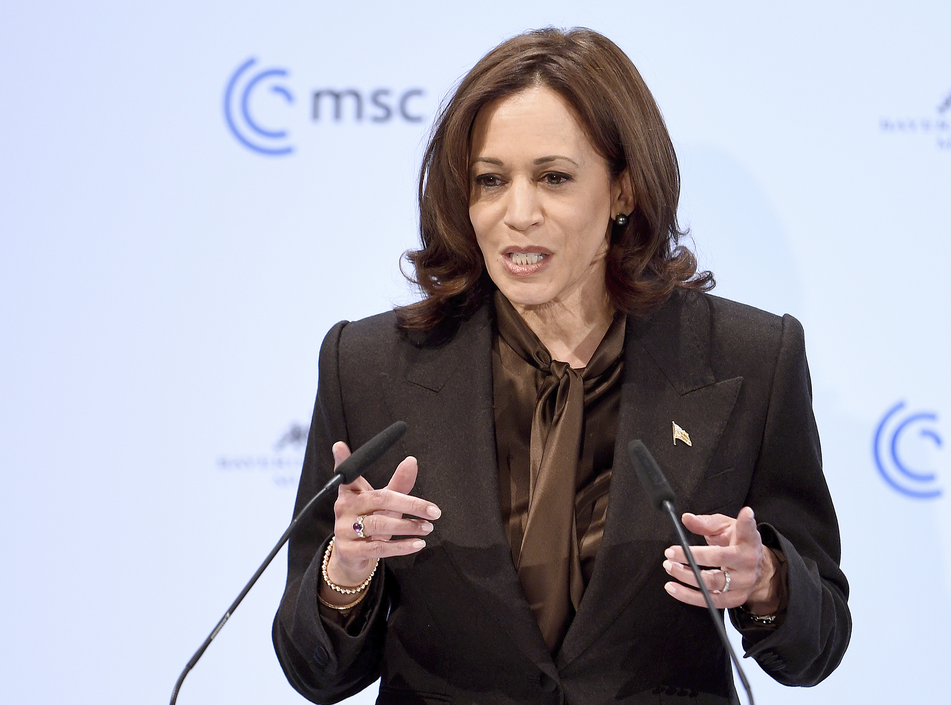 La vicepresidenta de Estados Unidos, Kamala Harris, habla durante la Conferencia de Seguridad de Múnich