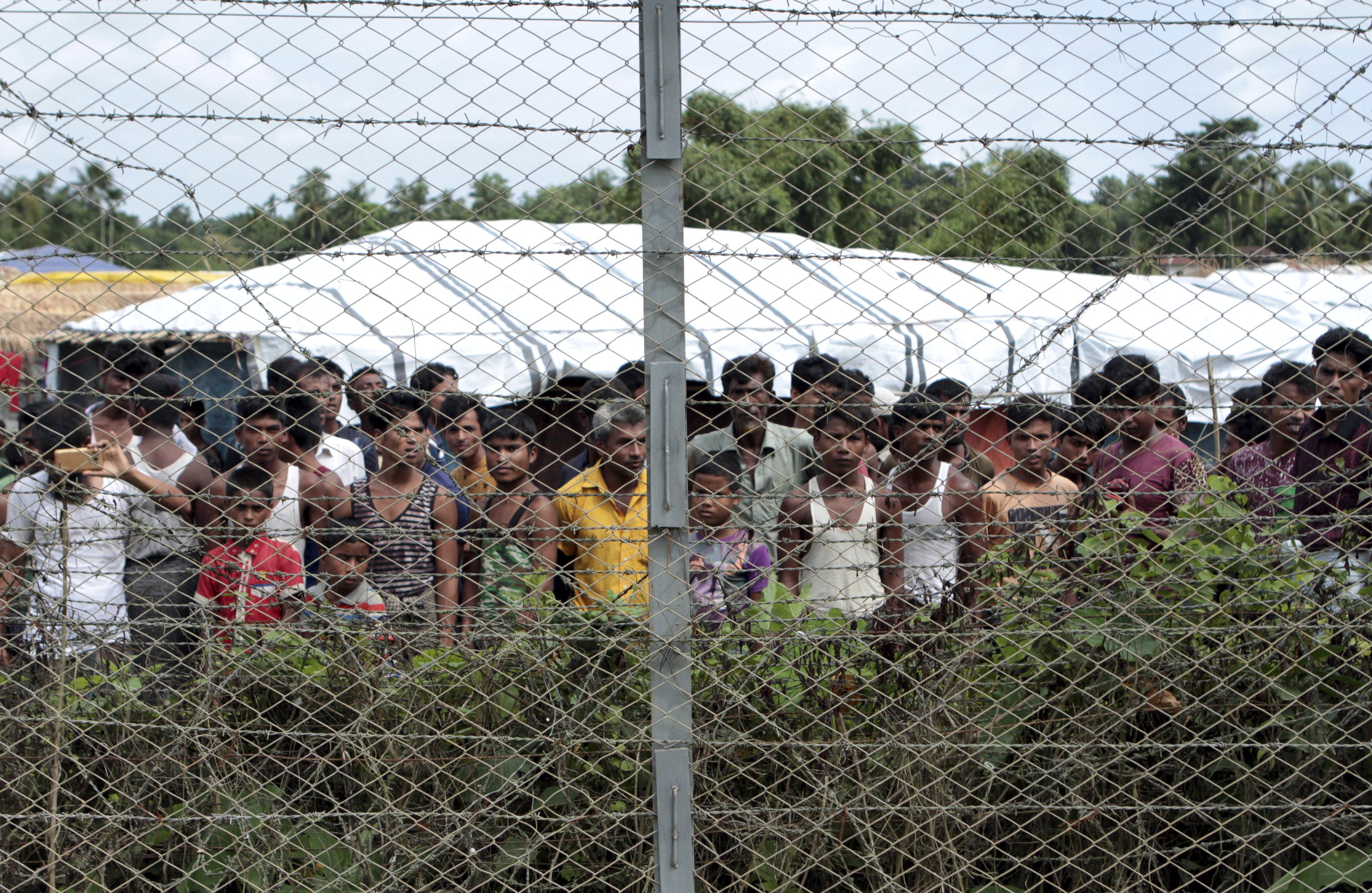 Refugiados rohingya en la frontera entre Birmania y Bangladesh.