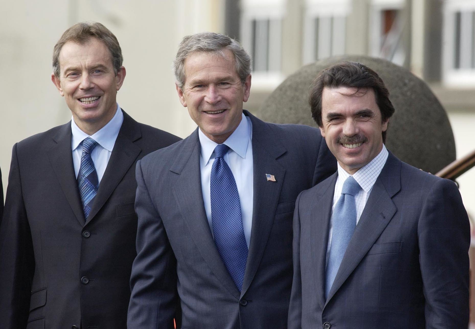 Tony Blair, George W. Bush y Jos Mara Aznar, en la cumbre de las Azores, en marzo de 2003.