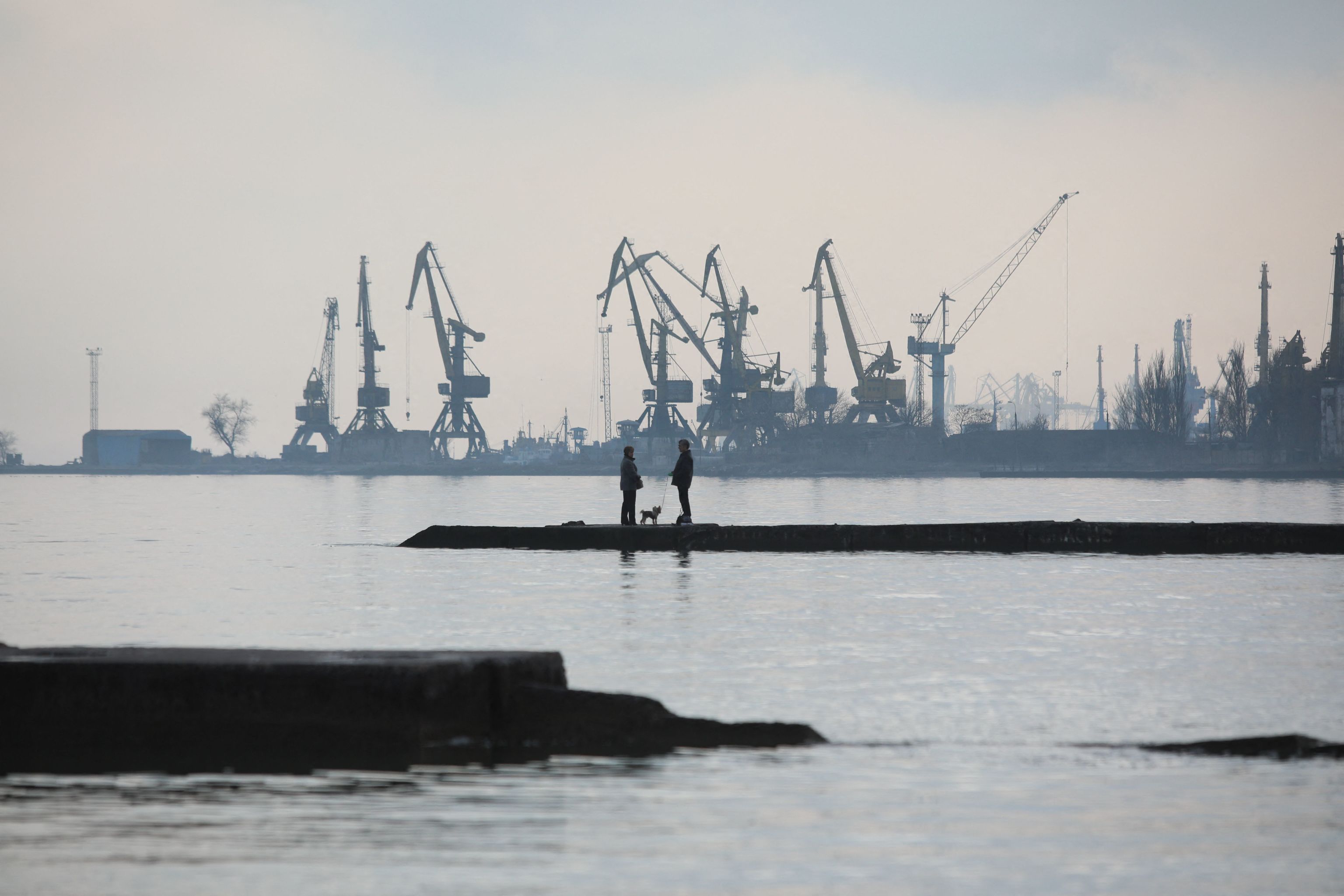 Puerto de Mariupol, en Ucrania.