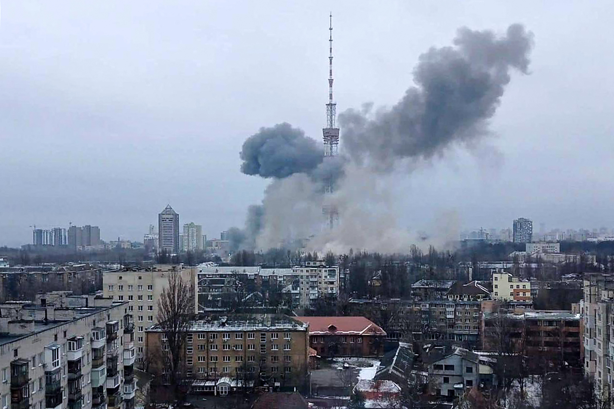 Bombardeo sobre la torre de la televisión en KIev