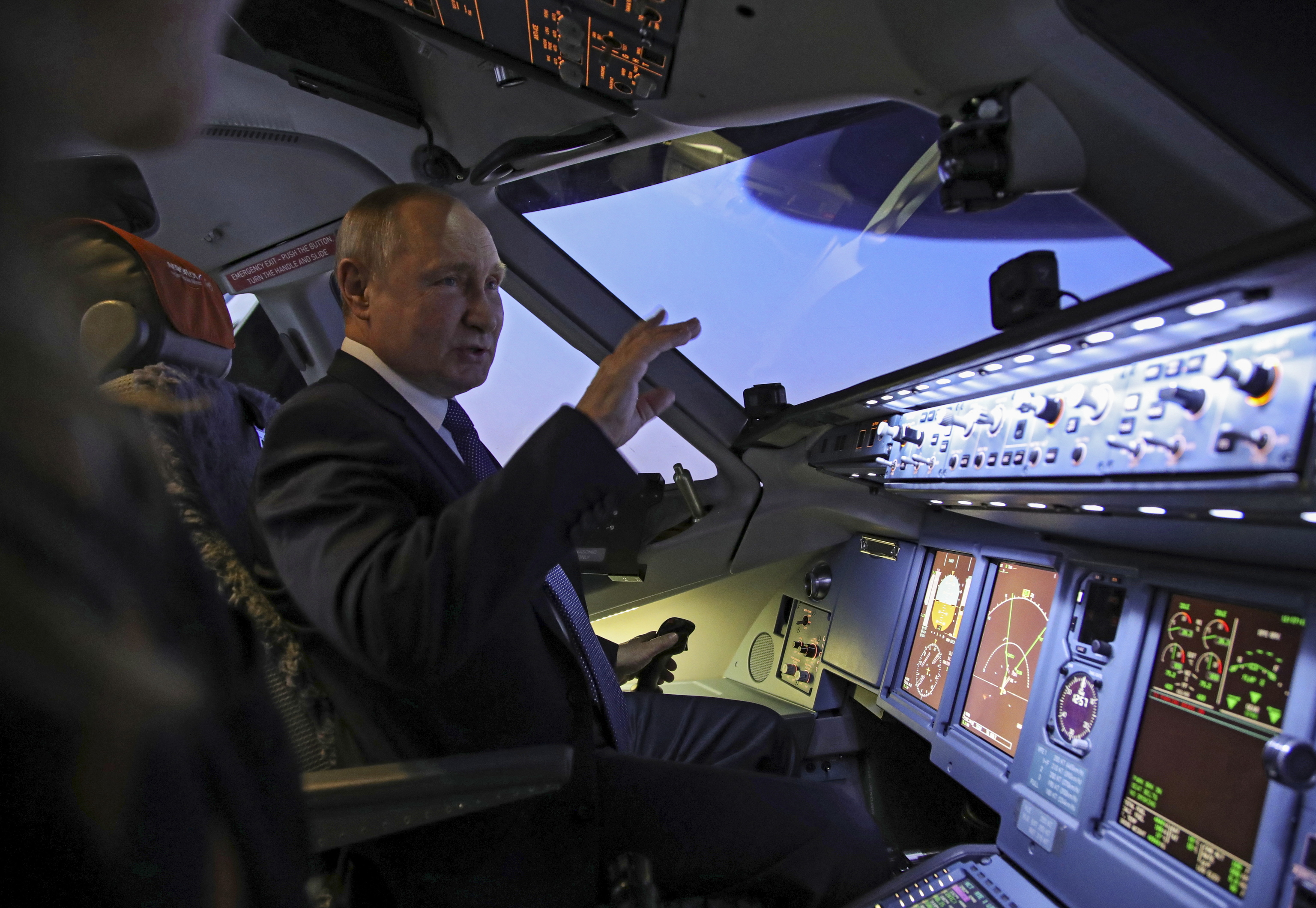 Putin visita un centro de aviacin hoy en Mosc.