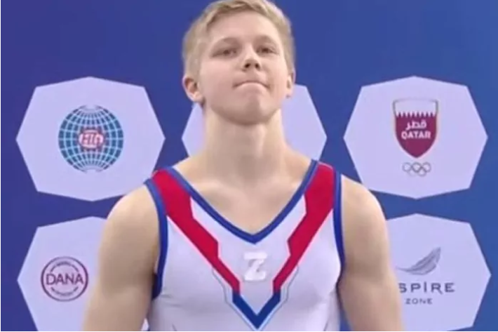 El gimnasta ruso Ivan Kuliak con la "Z".