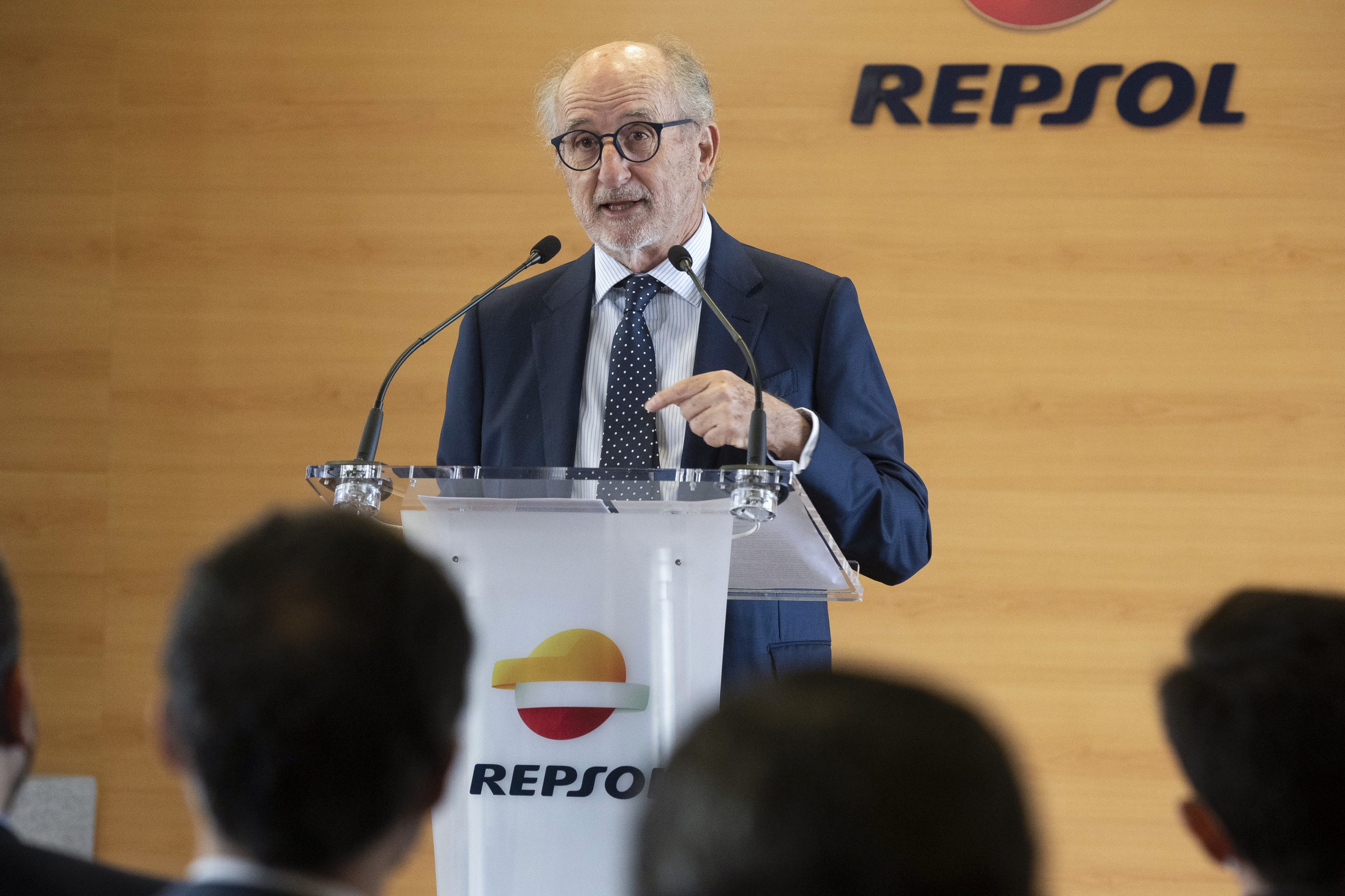 El presidente de Repsol Antonio Brufau, durante el acto de presentacin del inicio de las obras.