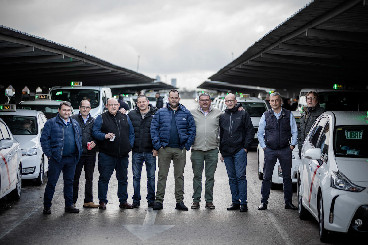 Una caravana de 20 taxis de Madrid irá a Polonia para llevar ayuda humanitaria y traer refugiados ucranianos