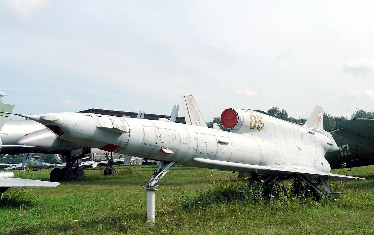 Un Tu-141 Strizh en el Museo del Aire de Mosc.
