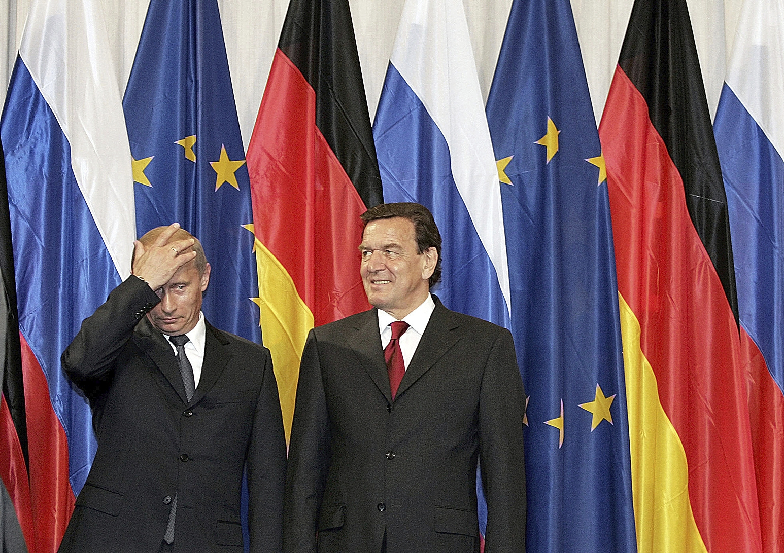 Vladimir Putin y Gerhard Schröeder, en Berlín, en 2005.