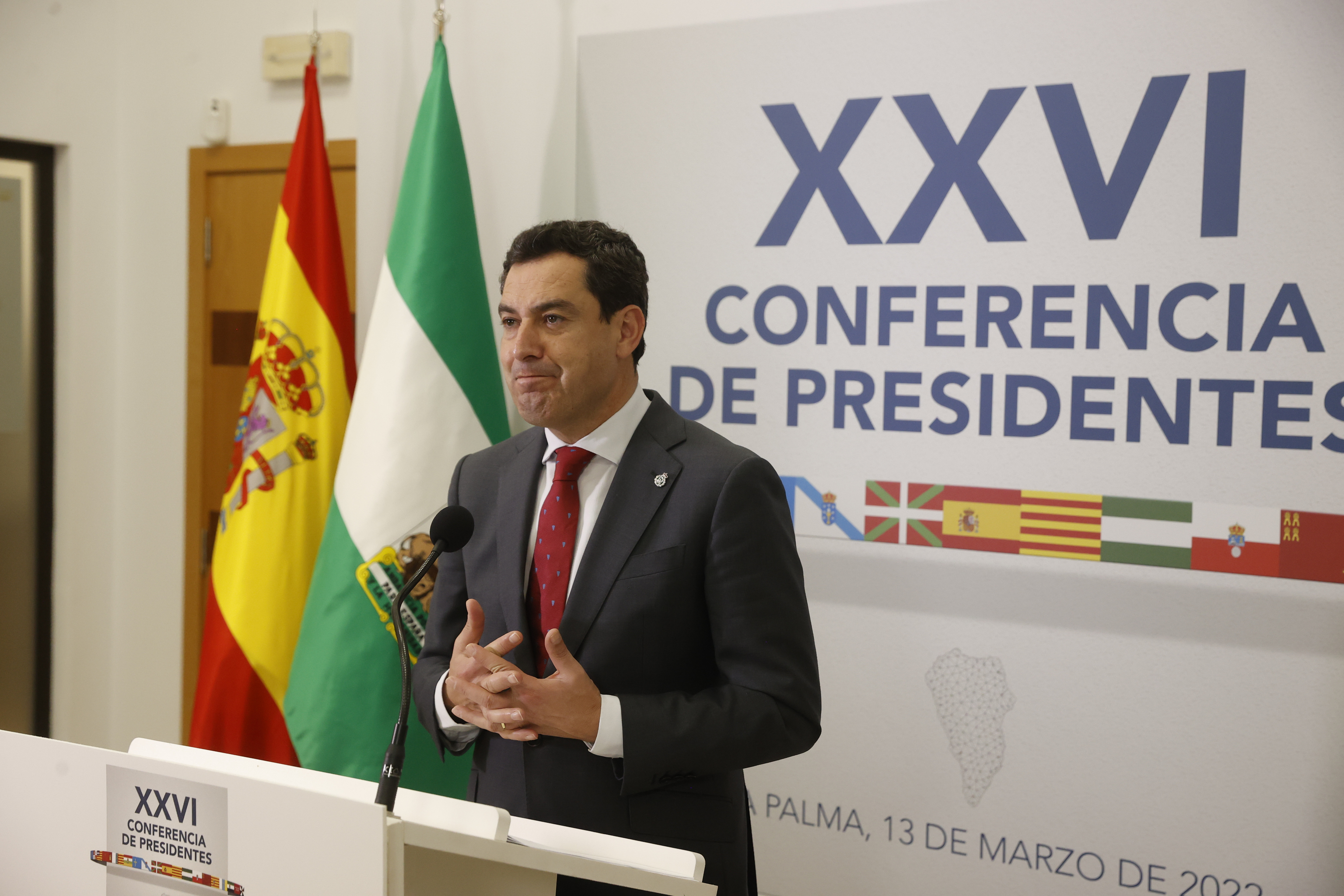 El presidente de la Junta de Andaluca, Juanma Moreno, en la comparecencia posterior a la Conferencia de presidentes de La Palma.
