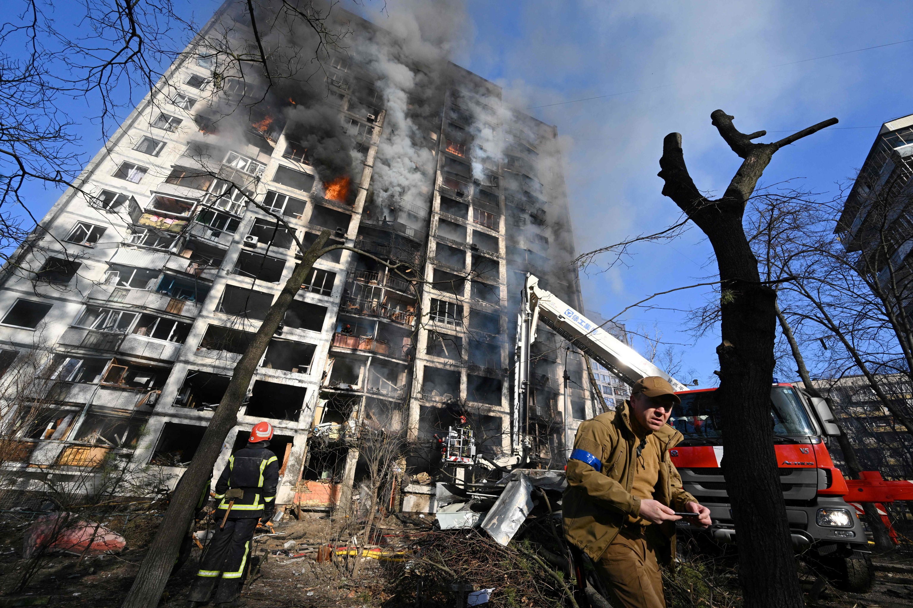 Al menos 19 muertos en un bombardeo contra una torre de televisión al oeste de Ucrania