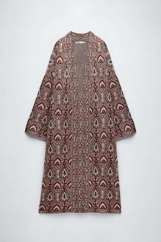 Zara firma el kimono más especial los looks de entretiempo|Moda