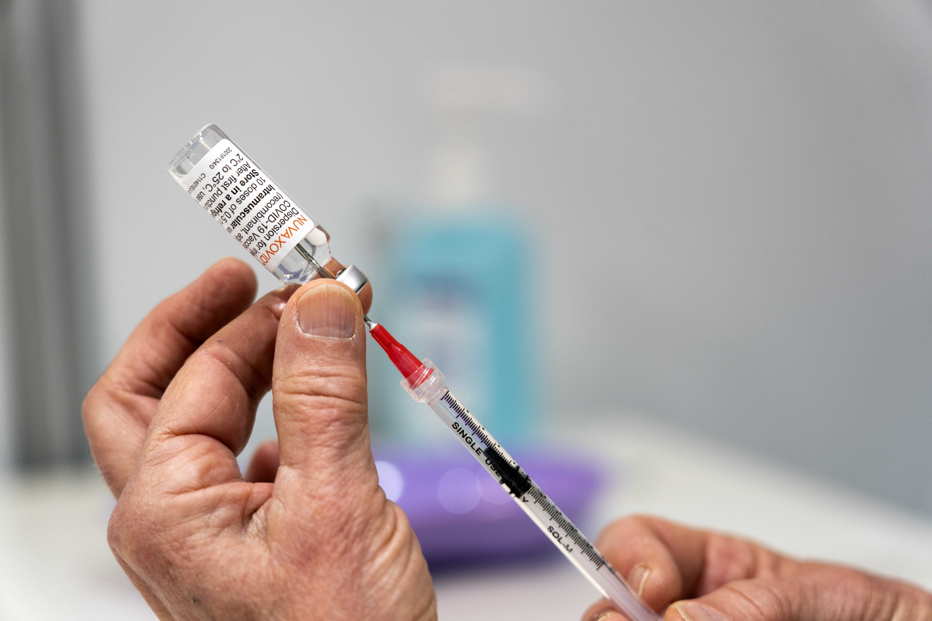 Un vial de la vacuna contra el Covid Novavax.